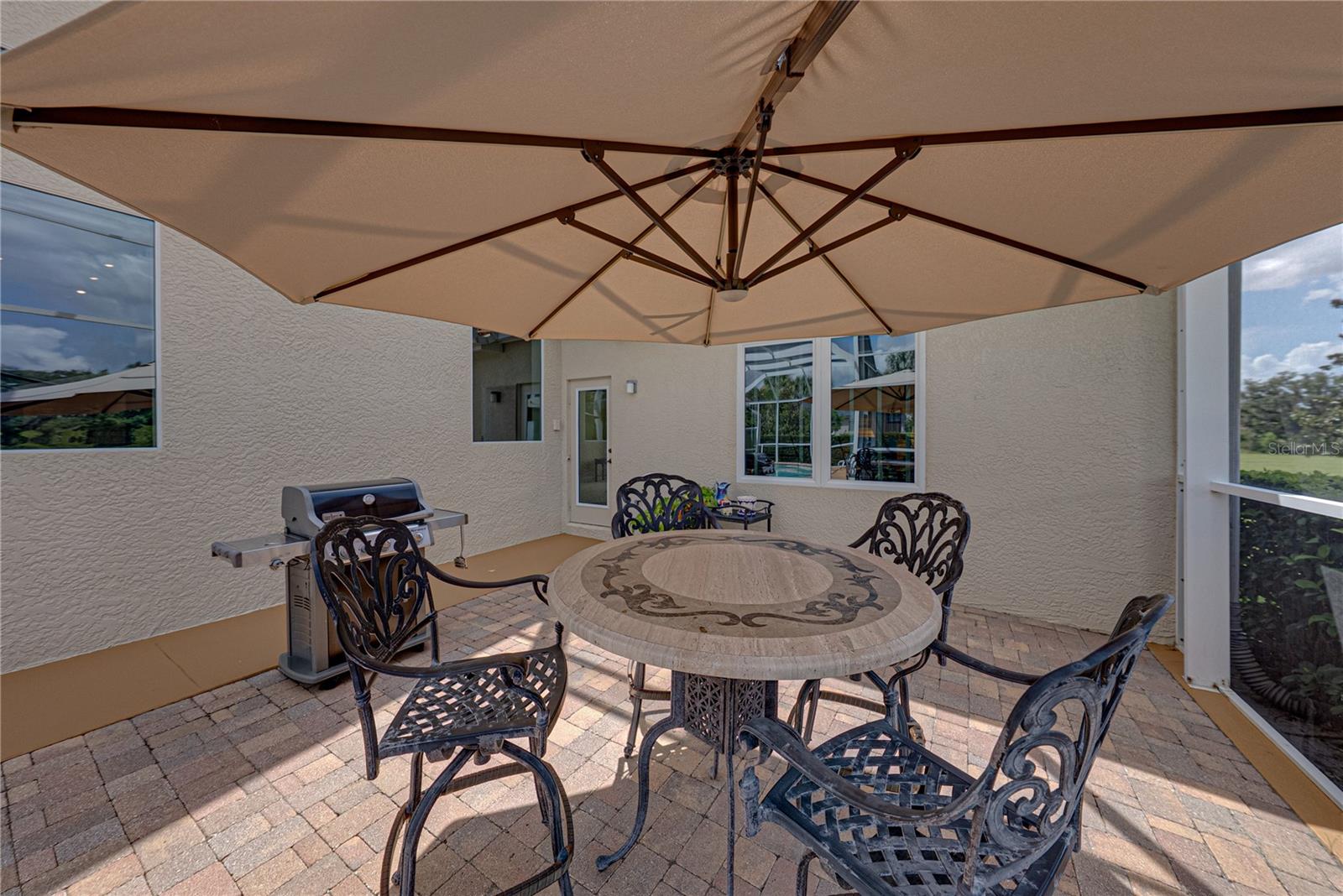 SANCTUARY ON LIVINGSTON - Residential