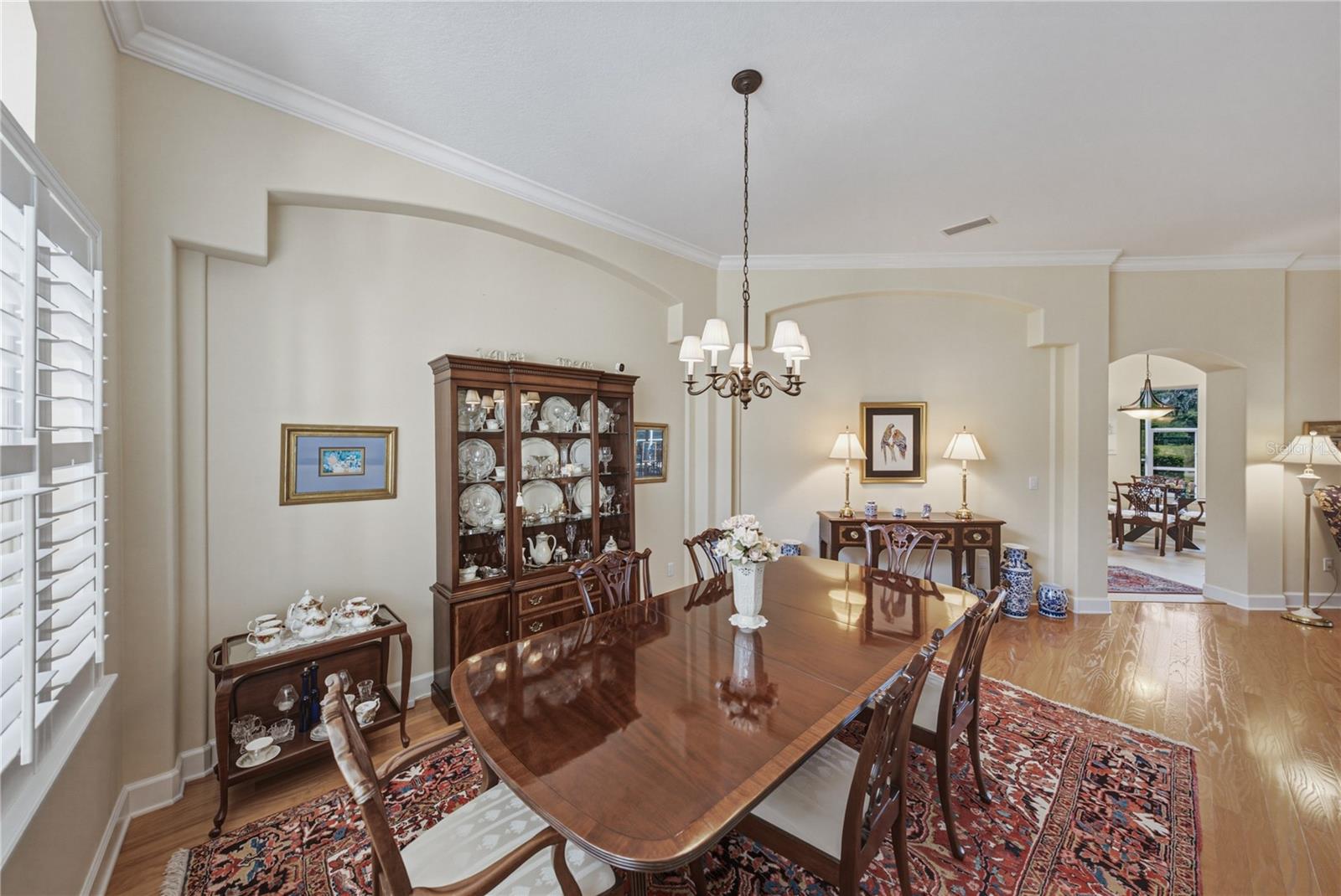 SANCTUARY ON LIVINGSTON - Residential