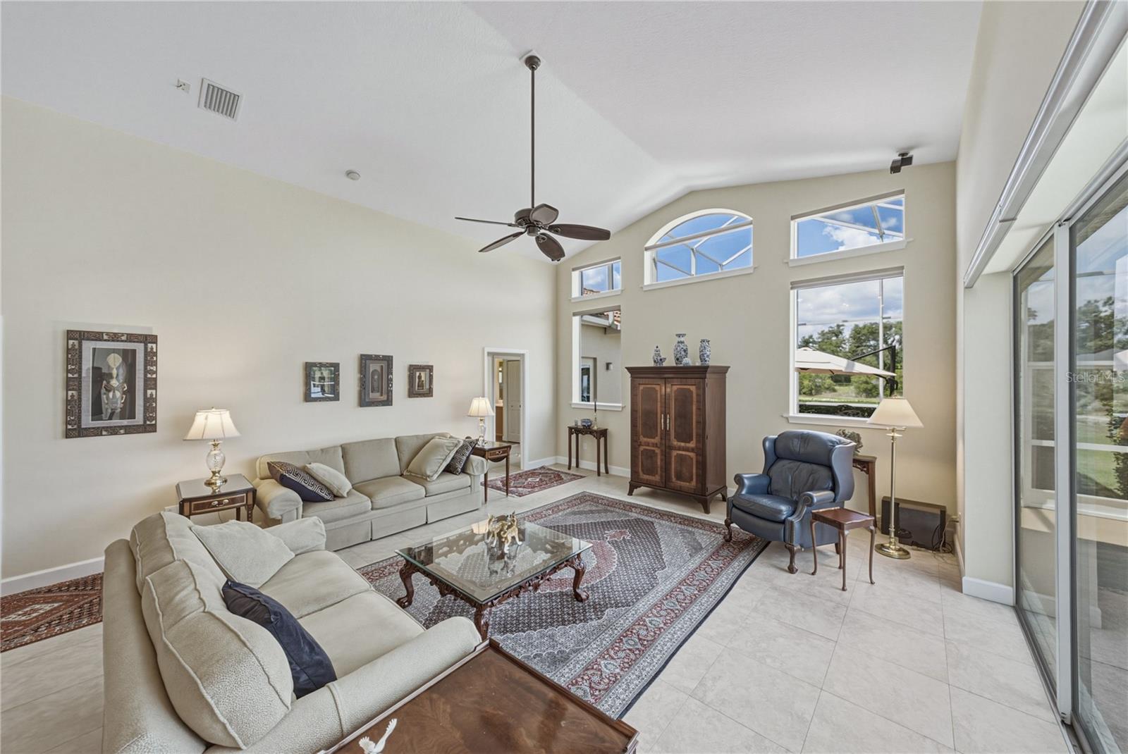 SANCTUARY ON LIVINGSTON - Residential