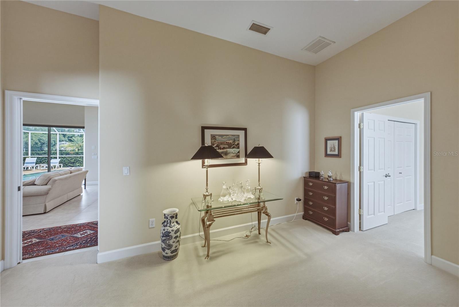 SANCTUARY ON LIVINGSTON - Residential
