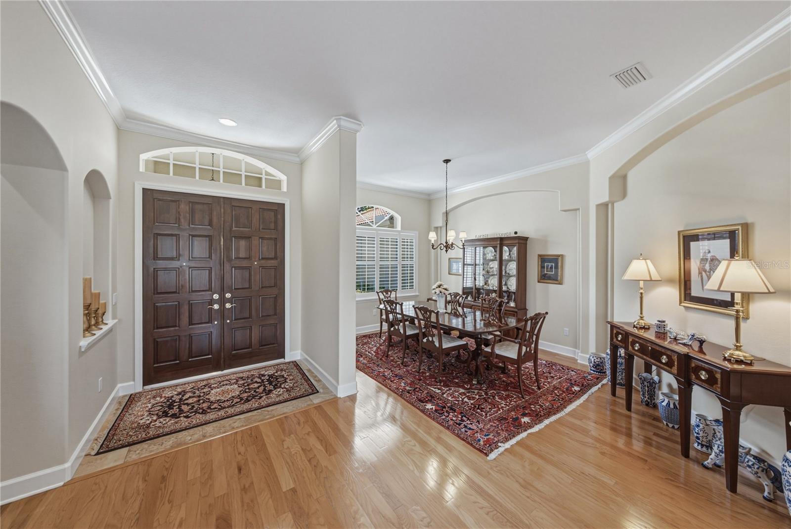 SANCTUARY ON LIVINGSTON - Residential