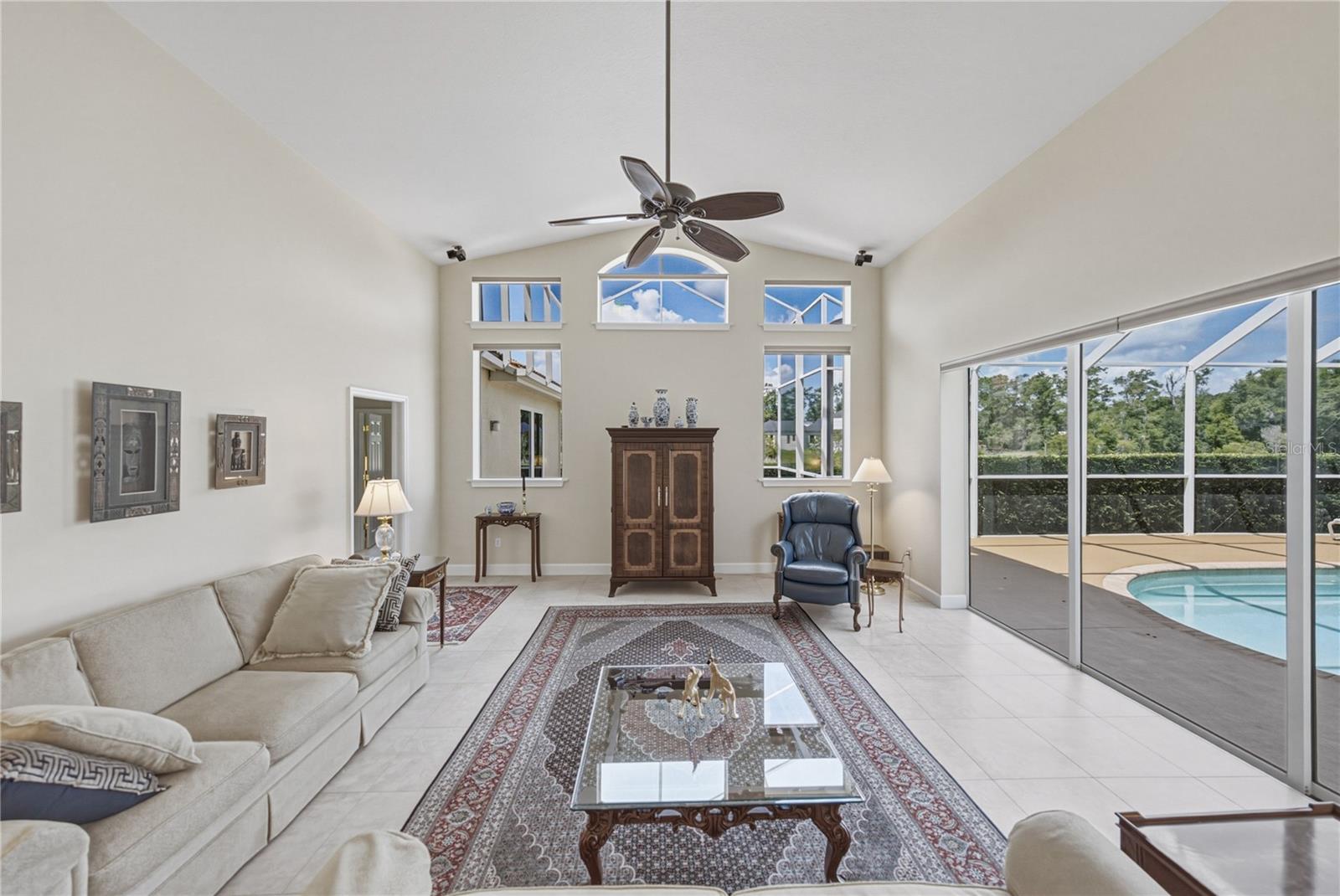 SANCTUARY ON LIVINGSTON - Residential