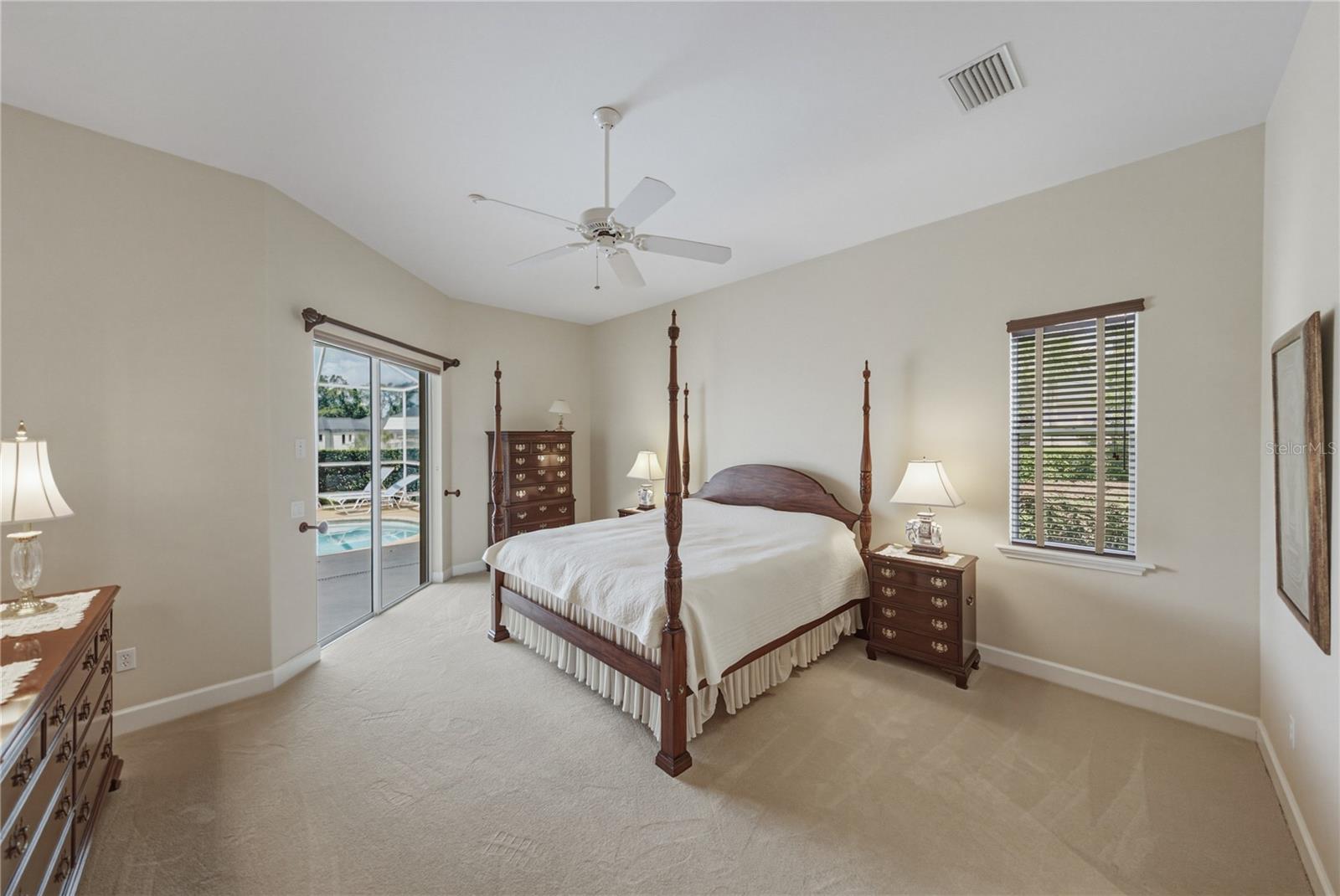 SANCTUARY ON LIVINGSTON - Residential