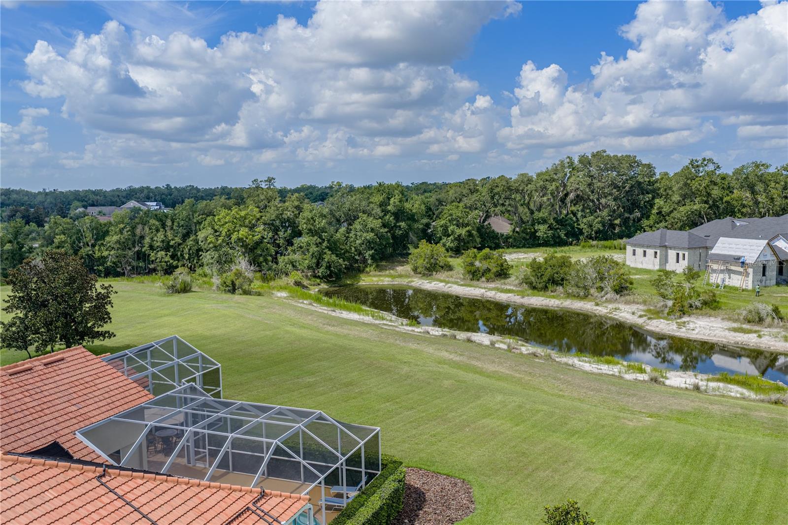 SANCTUARY ON LIVINGSTON - Residential