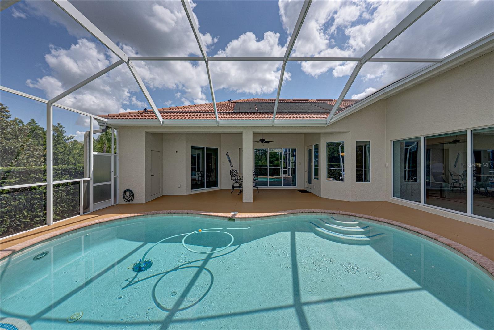 SANCTUARY ON LIVINGSTON - Residential
