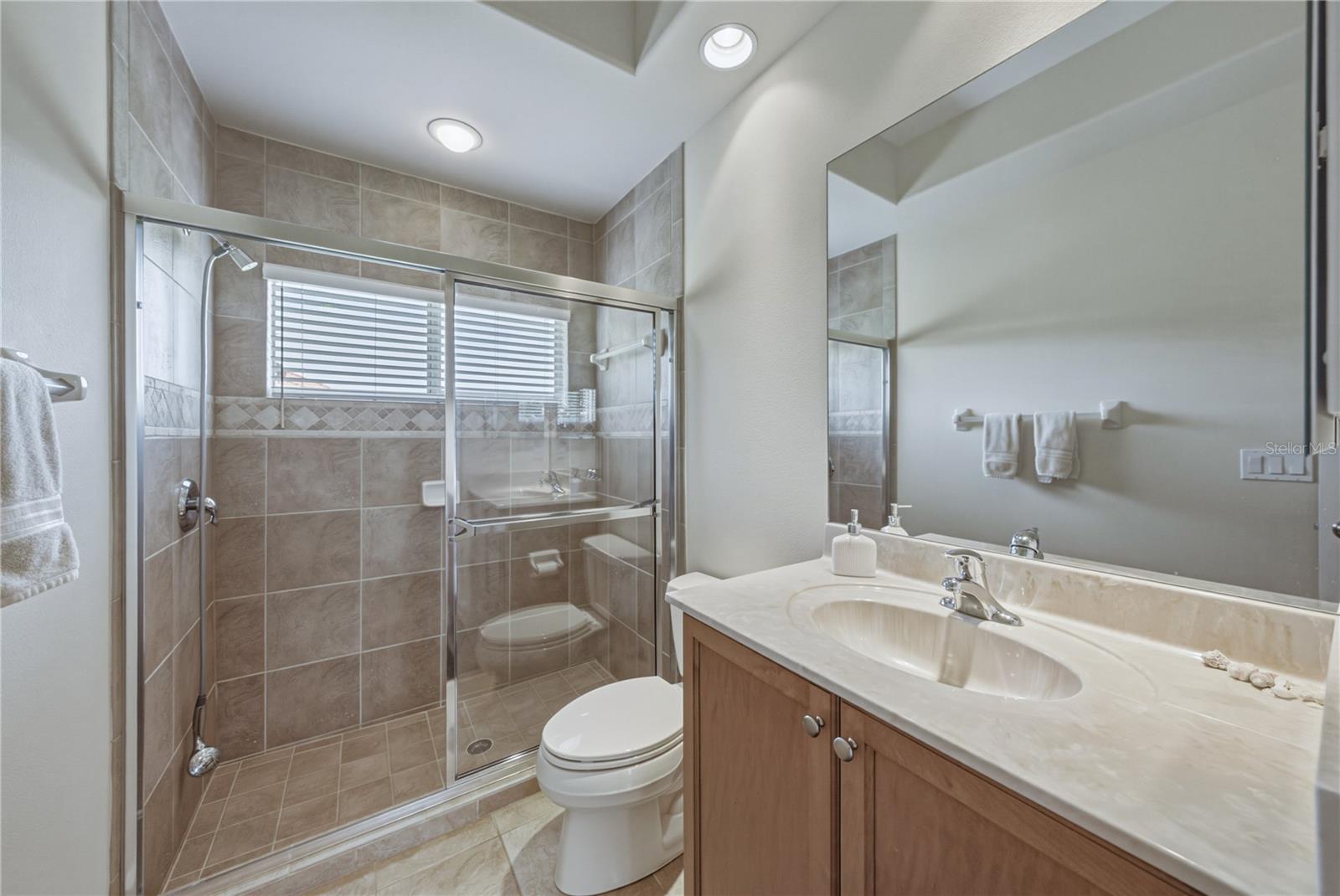 SANCTUARY ON LIVINGSTON - Residential