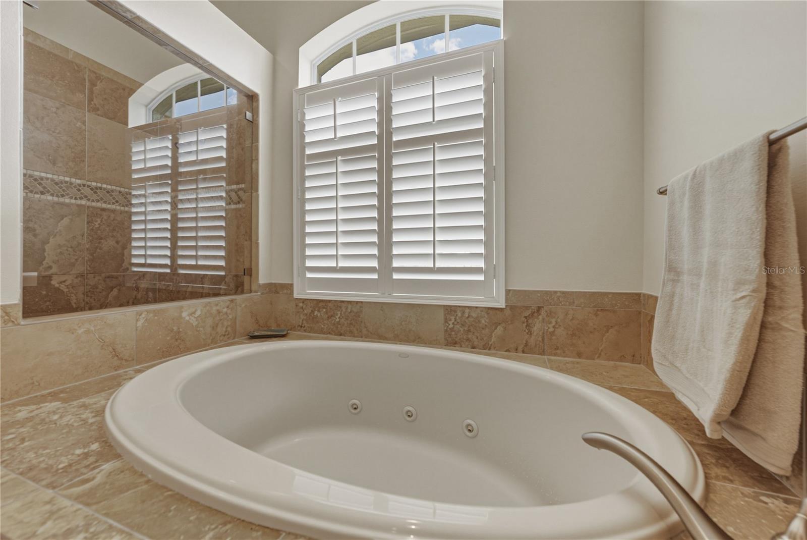 SANCTUARY ON LIVINGSTON - Residential