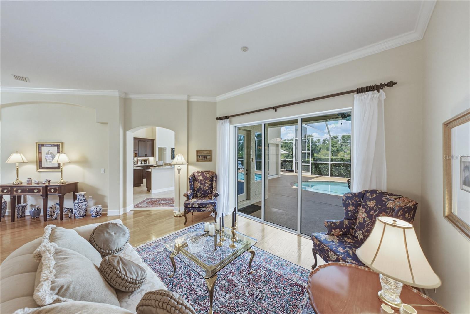 SANCTUARY ON LIVINGSTON - Residential