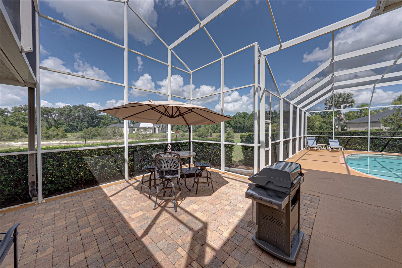 SANCTUARY ON LIVINGSTON - Residential