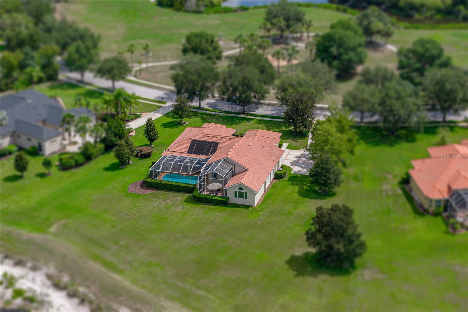 SANCTUARY ON LIVINGSTON - Residential