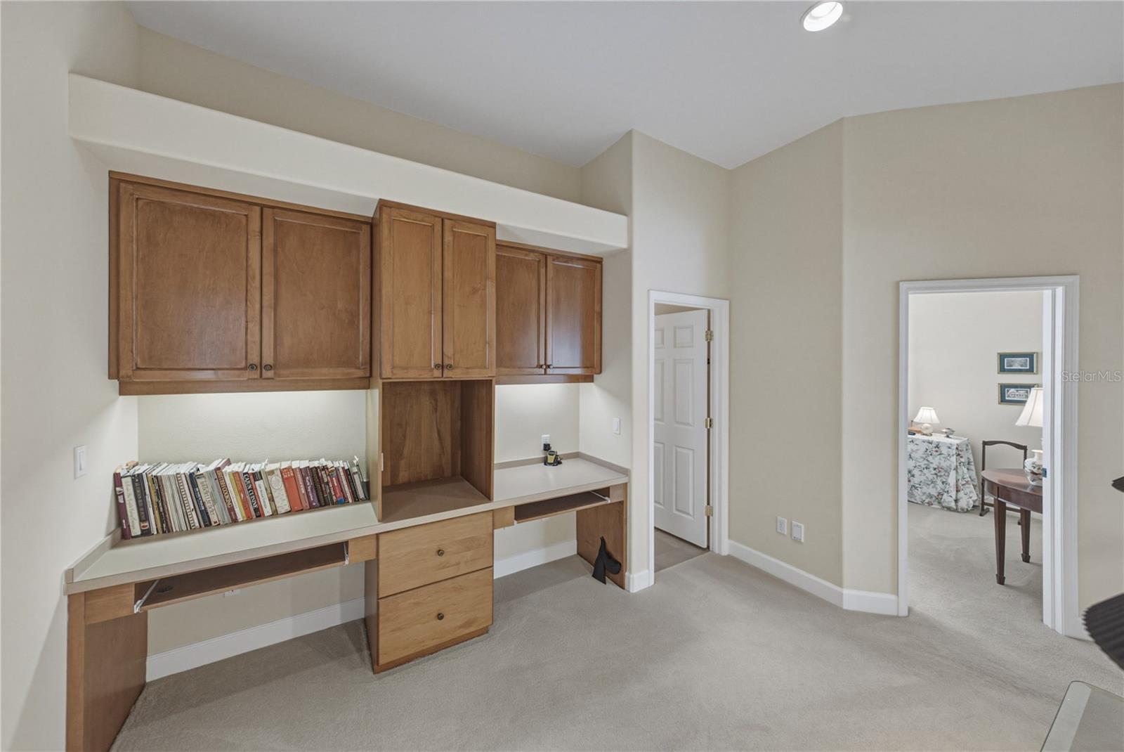 SANCTUARY ON LIVINGSTON - Residential