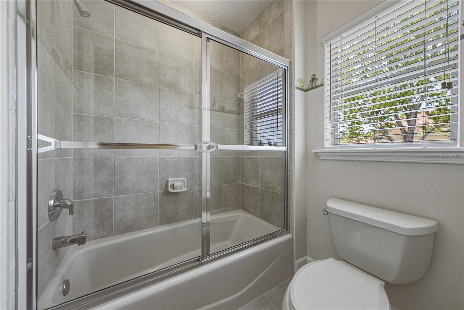 SANCTUARY ON LIVINGSTON - Residential
