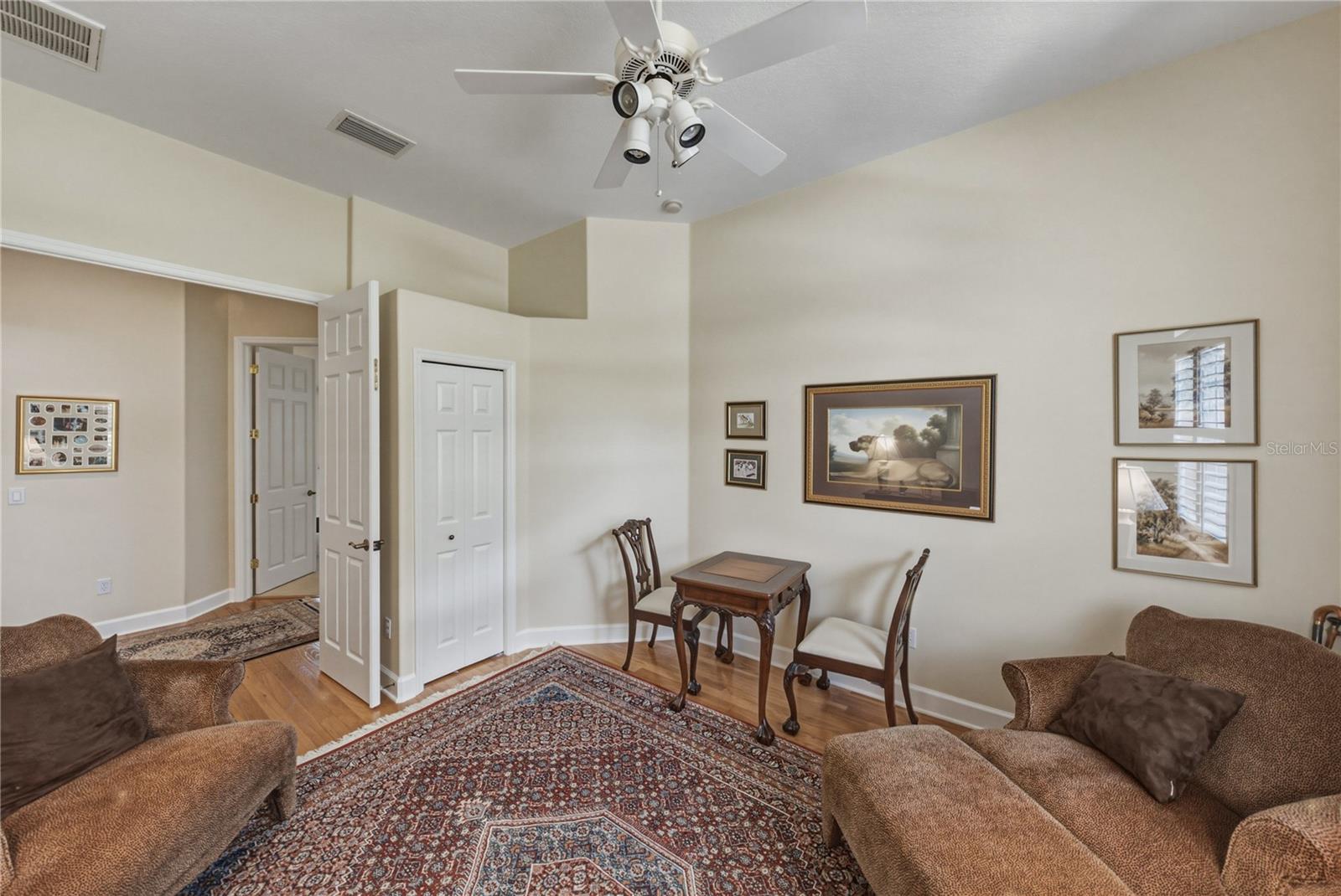 SANCTUARY ON LIVINGSTON - Residential