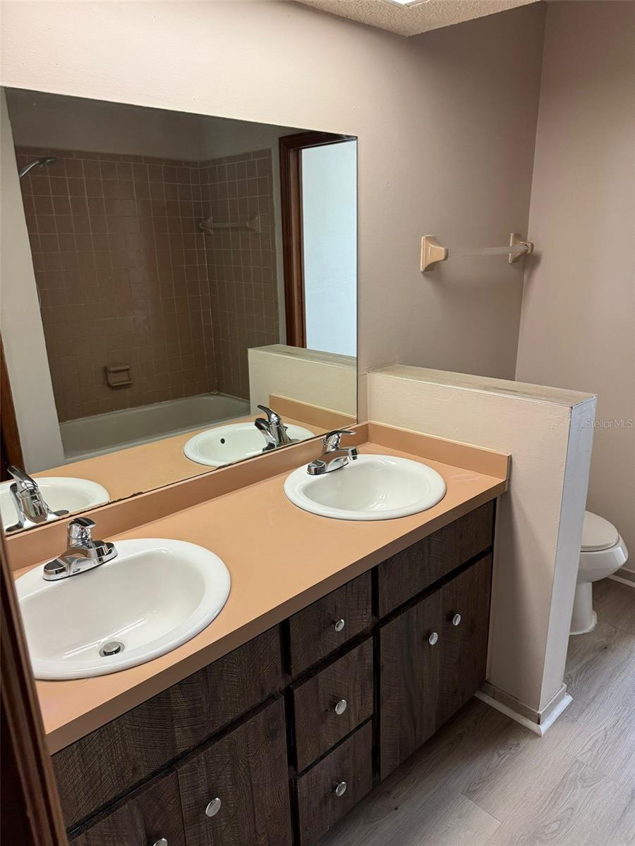 VICEROY CONDO PH 01 - Residential Lease