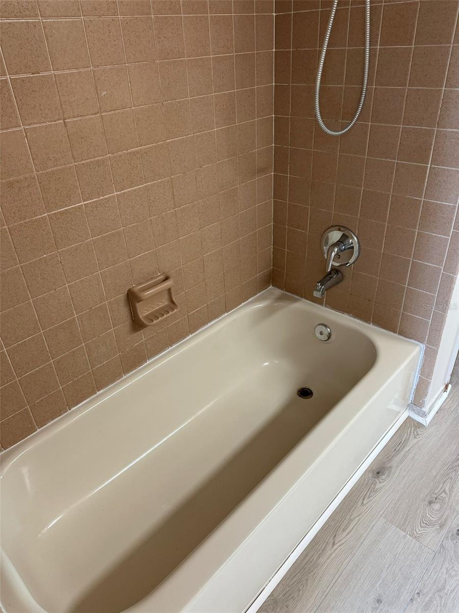 VICEROY CONDO PH 01 - Residential Lease
