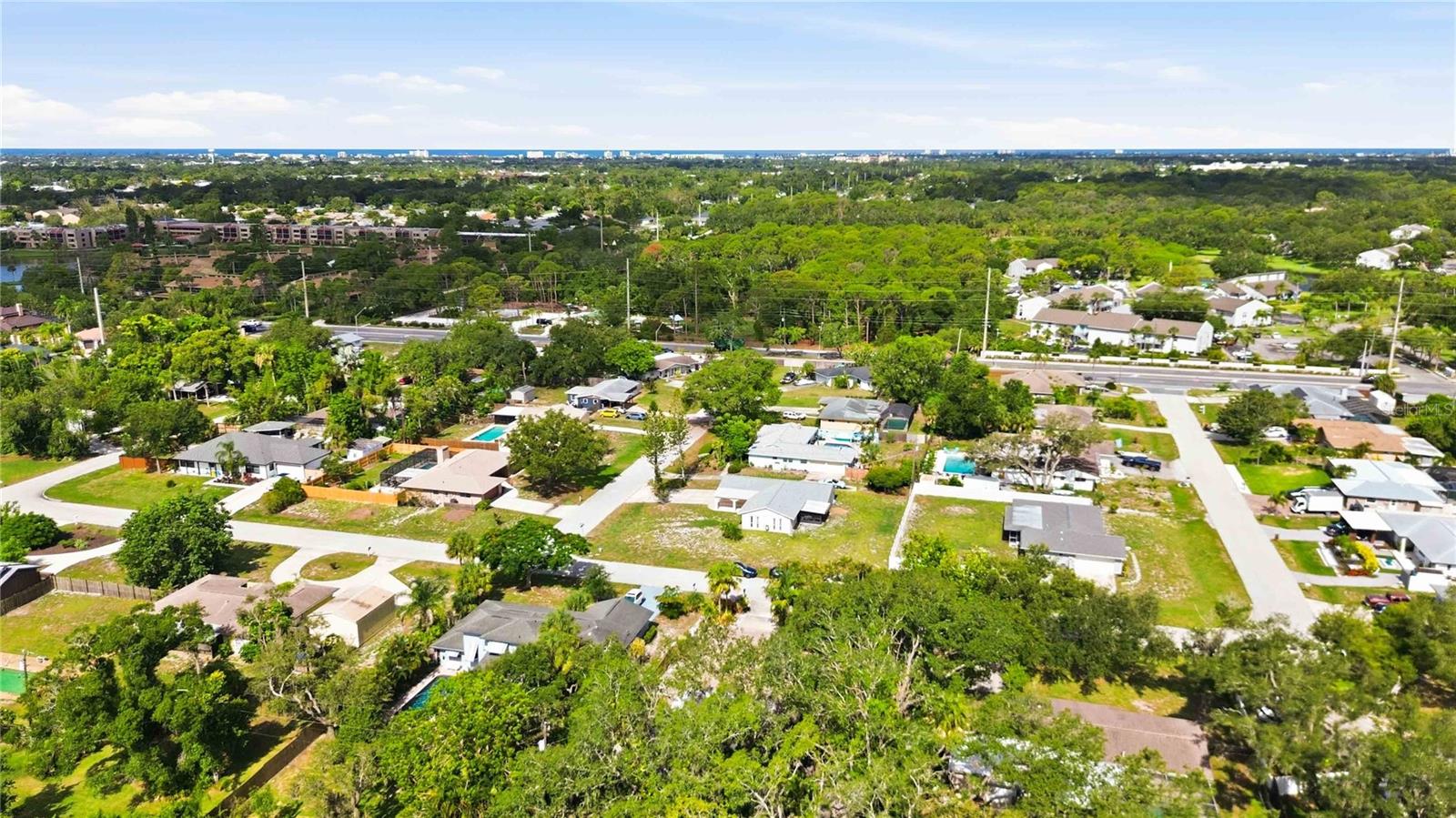 BENEVA PARK - Residential