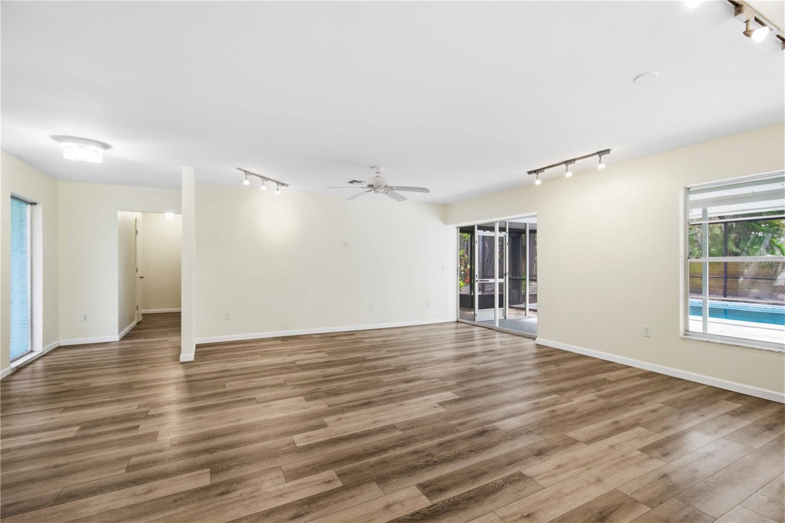 BENEVA PARK - Residential