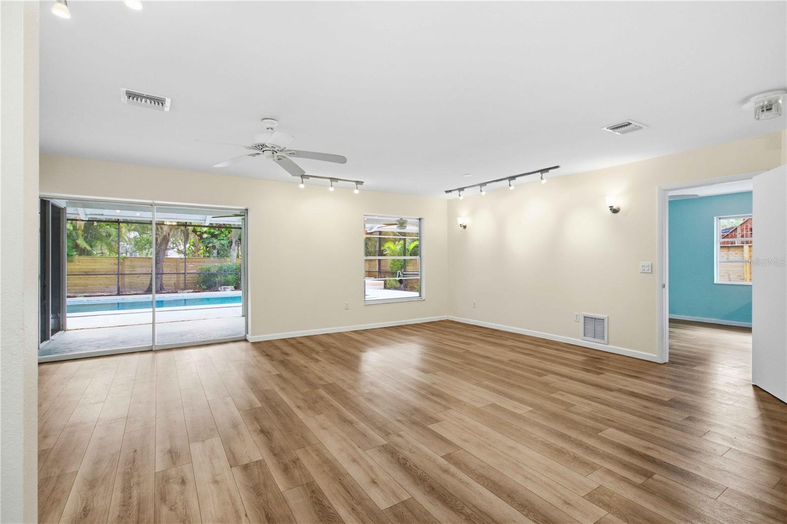BENEVA PARK - Residential
