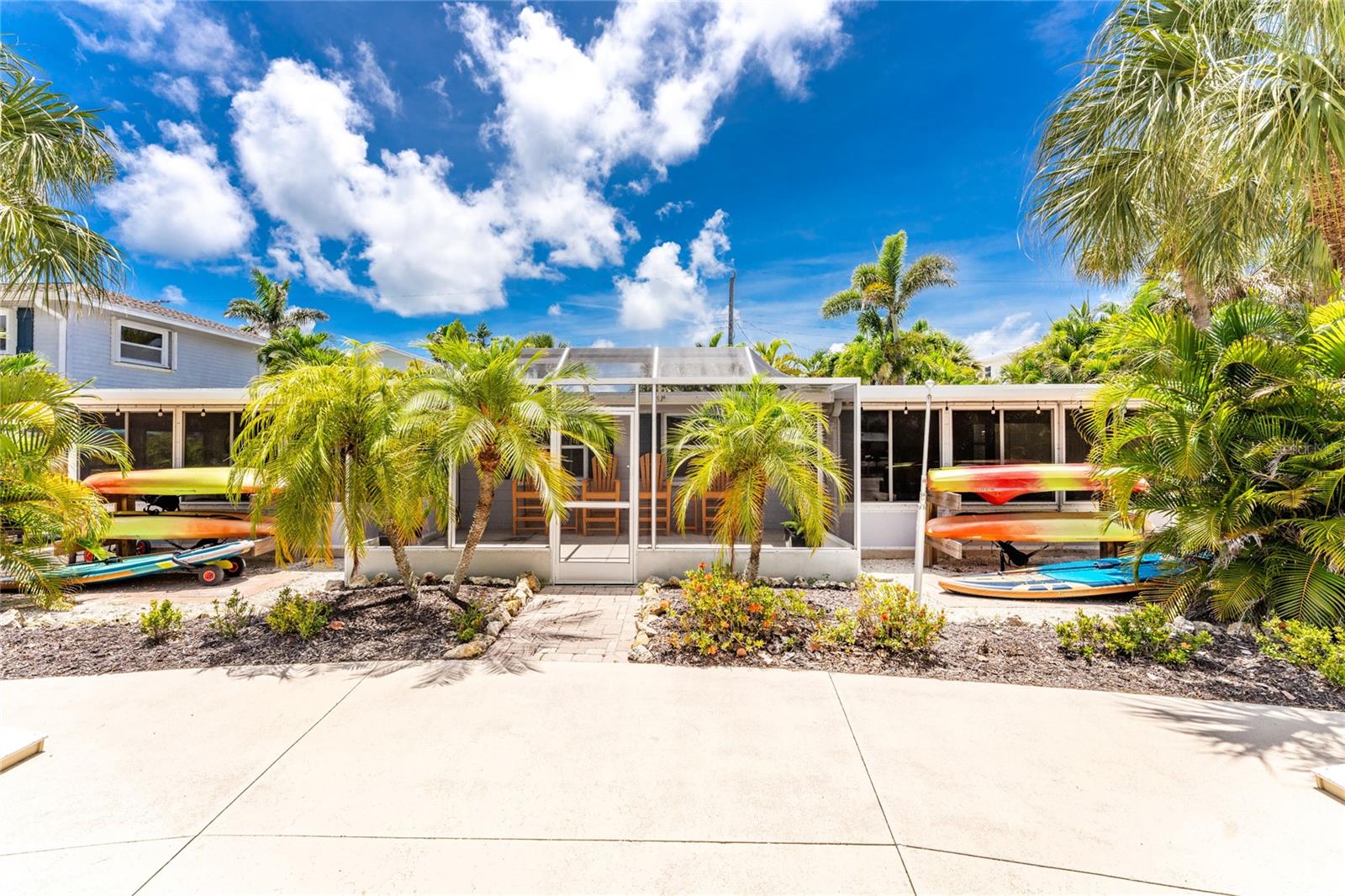 ENGLEWOOD SHORES - Residential Income