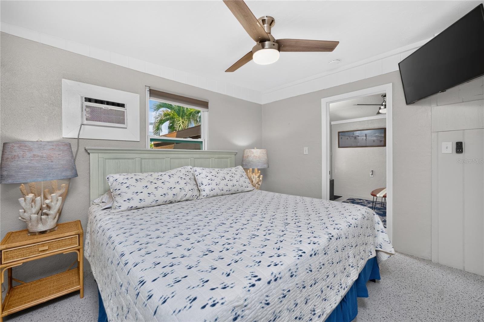 ENGLEWOOD SHORES - Residential Income
