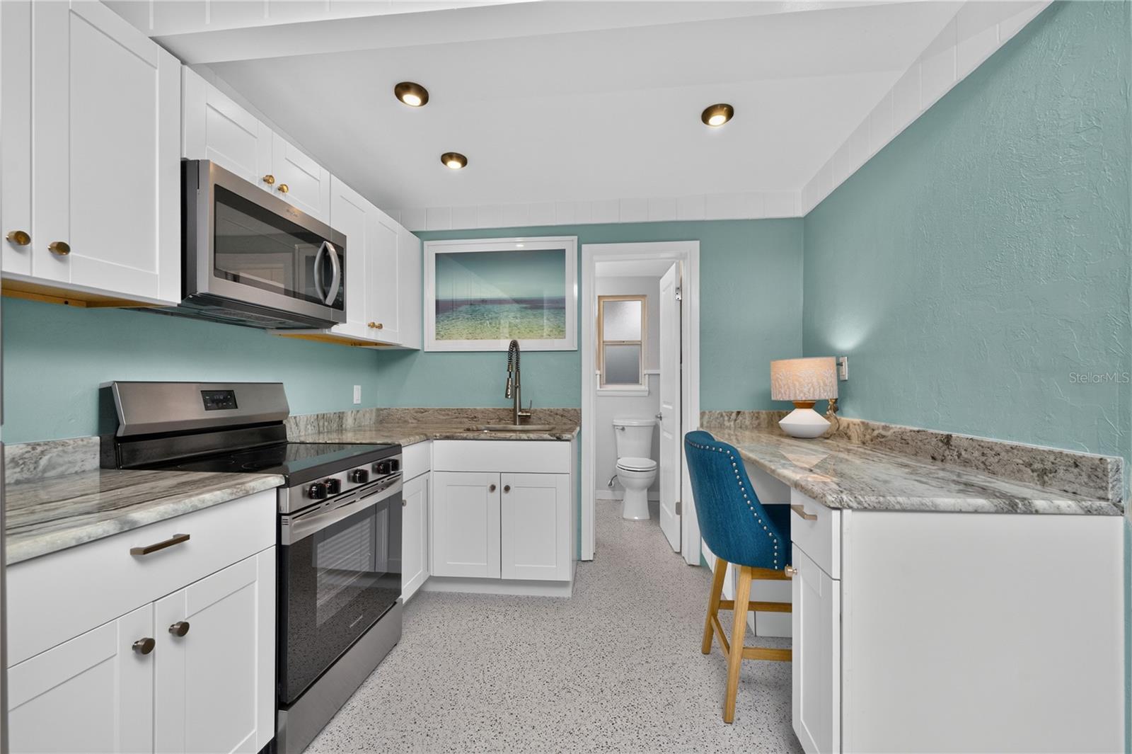 ENGLEWOOD SHORES - Residential Income