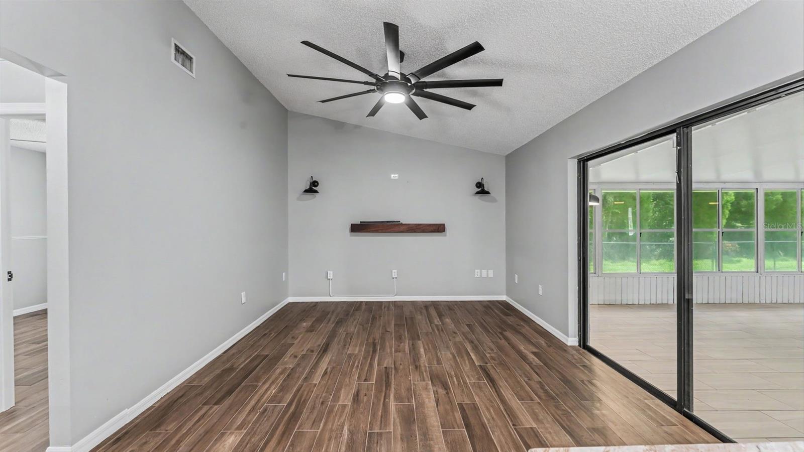 HIGHLAND LAKES ESTATES - Residential