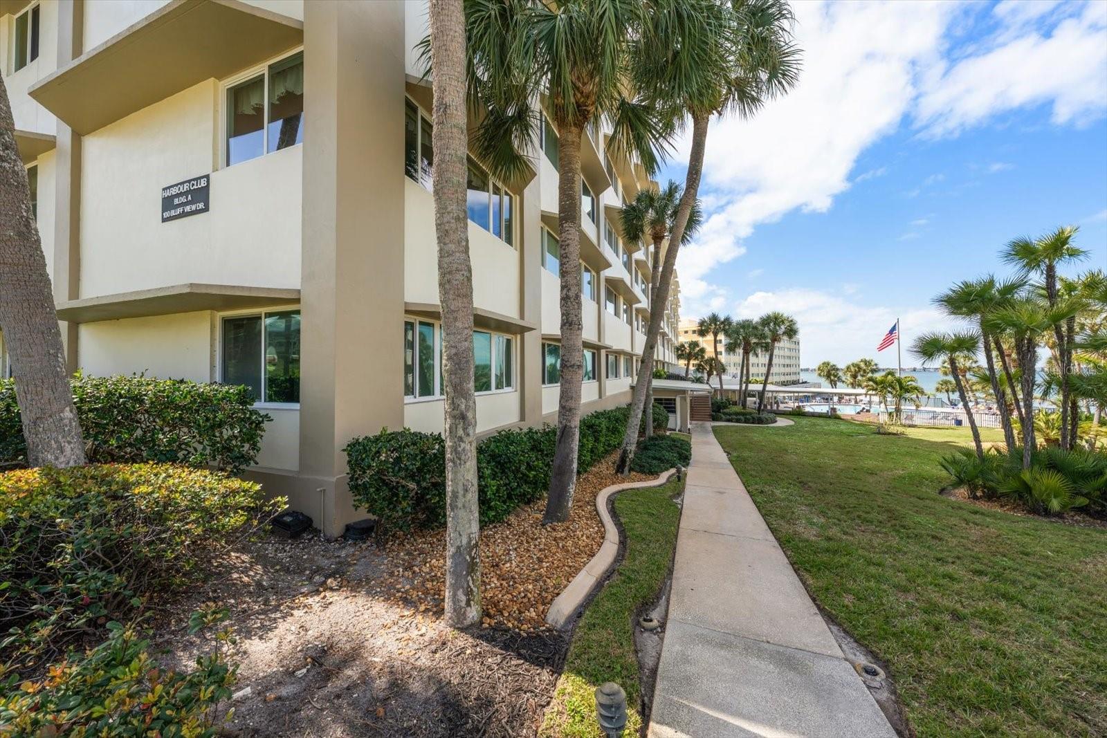 HARBOUR CLUB CONDO 2 - Residential