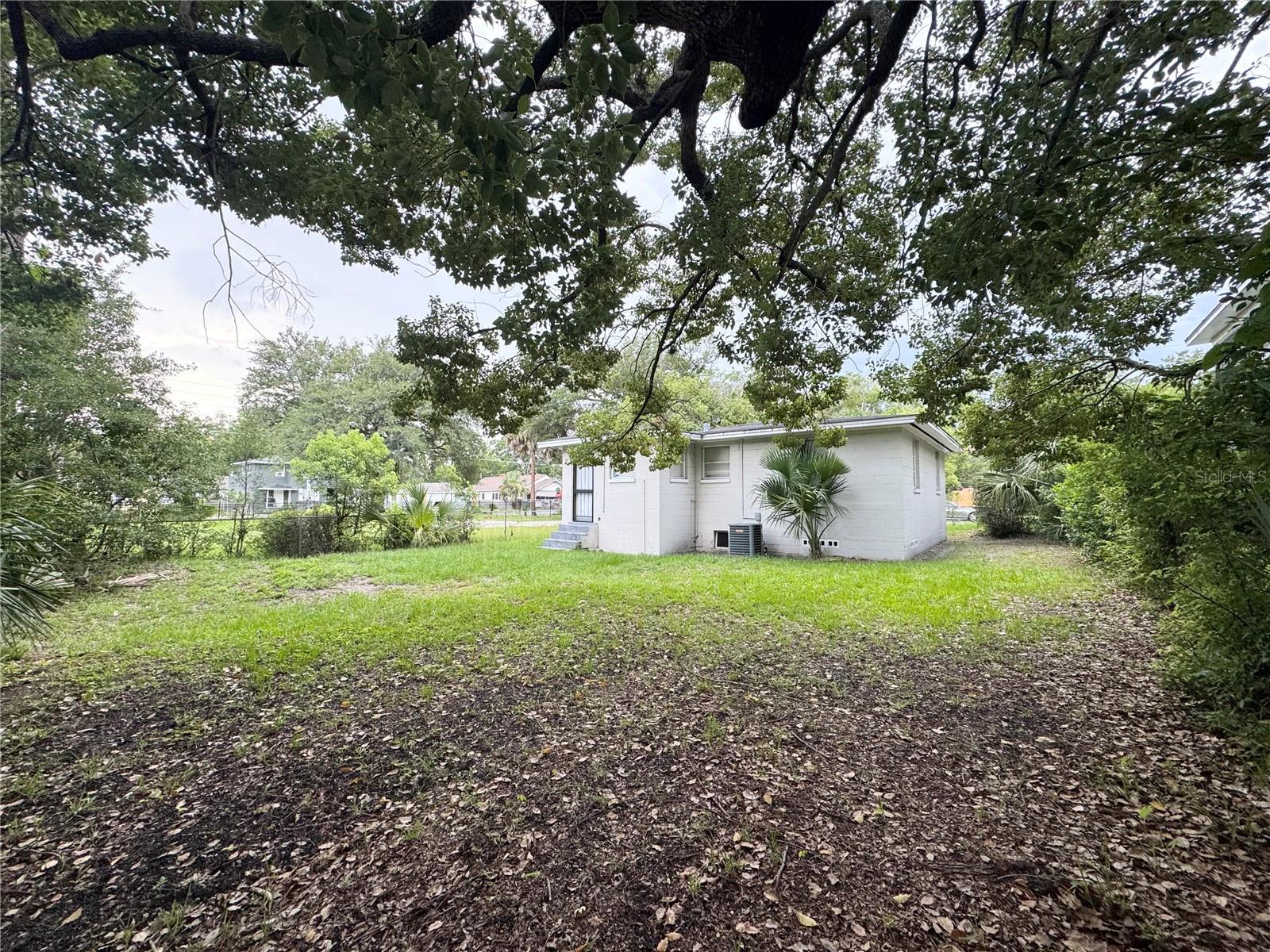 HENDERSONVILLE - Residential
