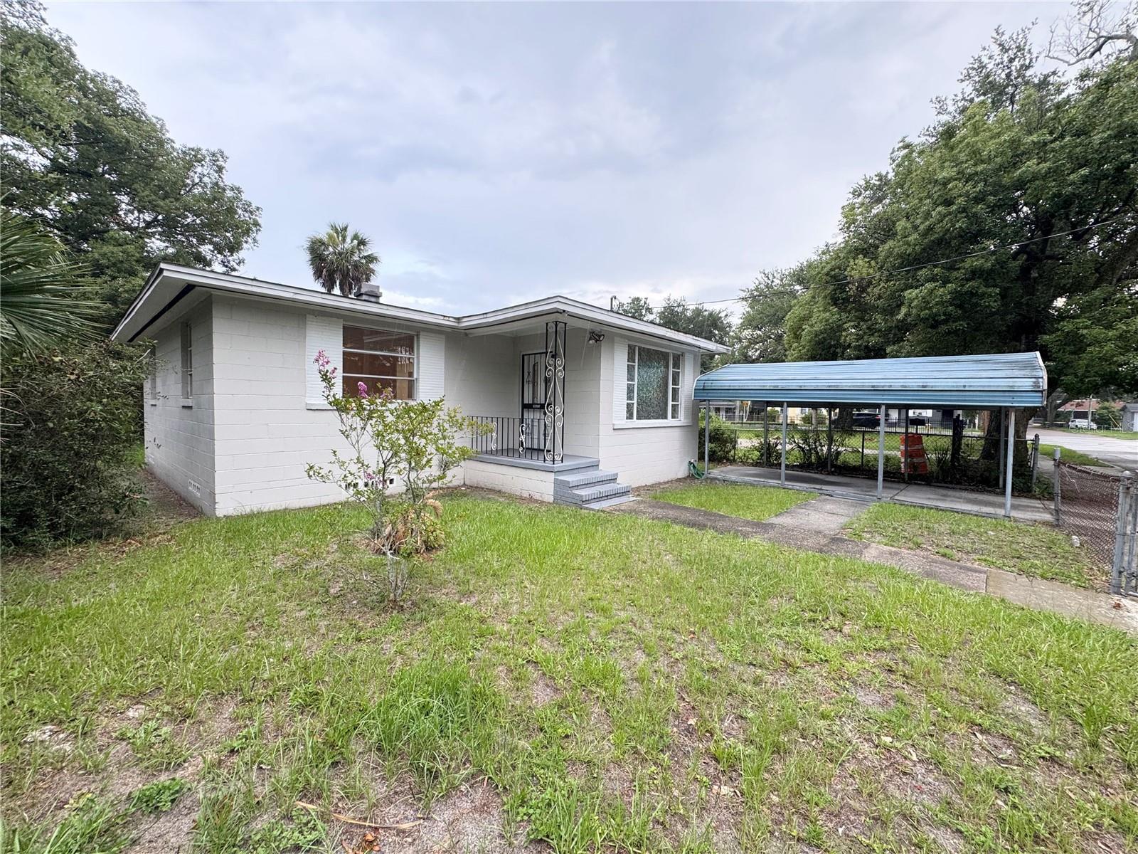 HENDERSONVILLE - Residential