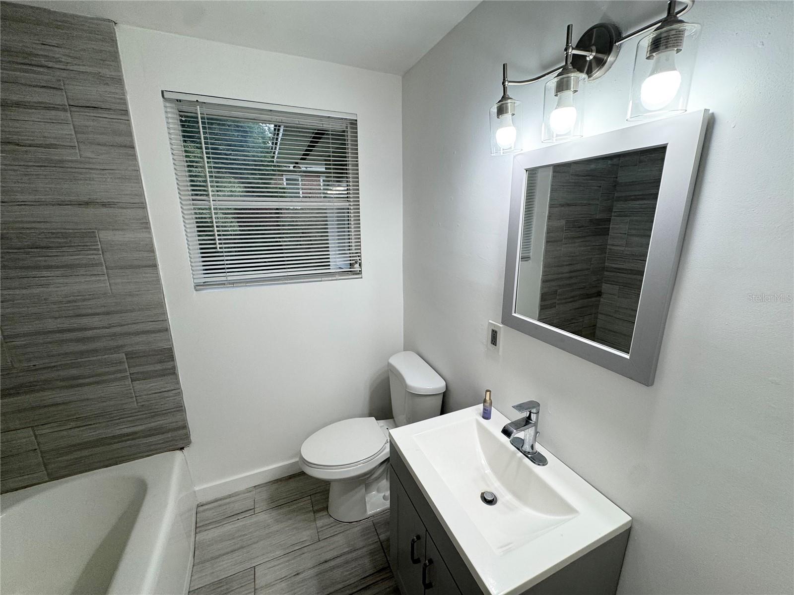 HENDERSONVILLE - Residential