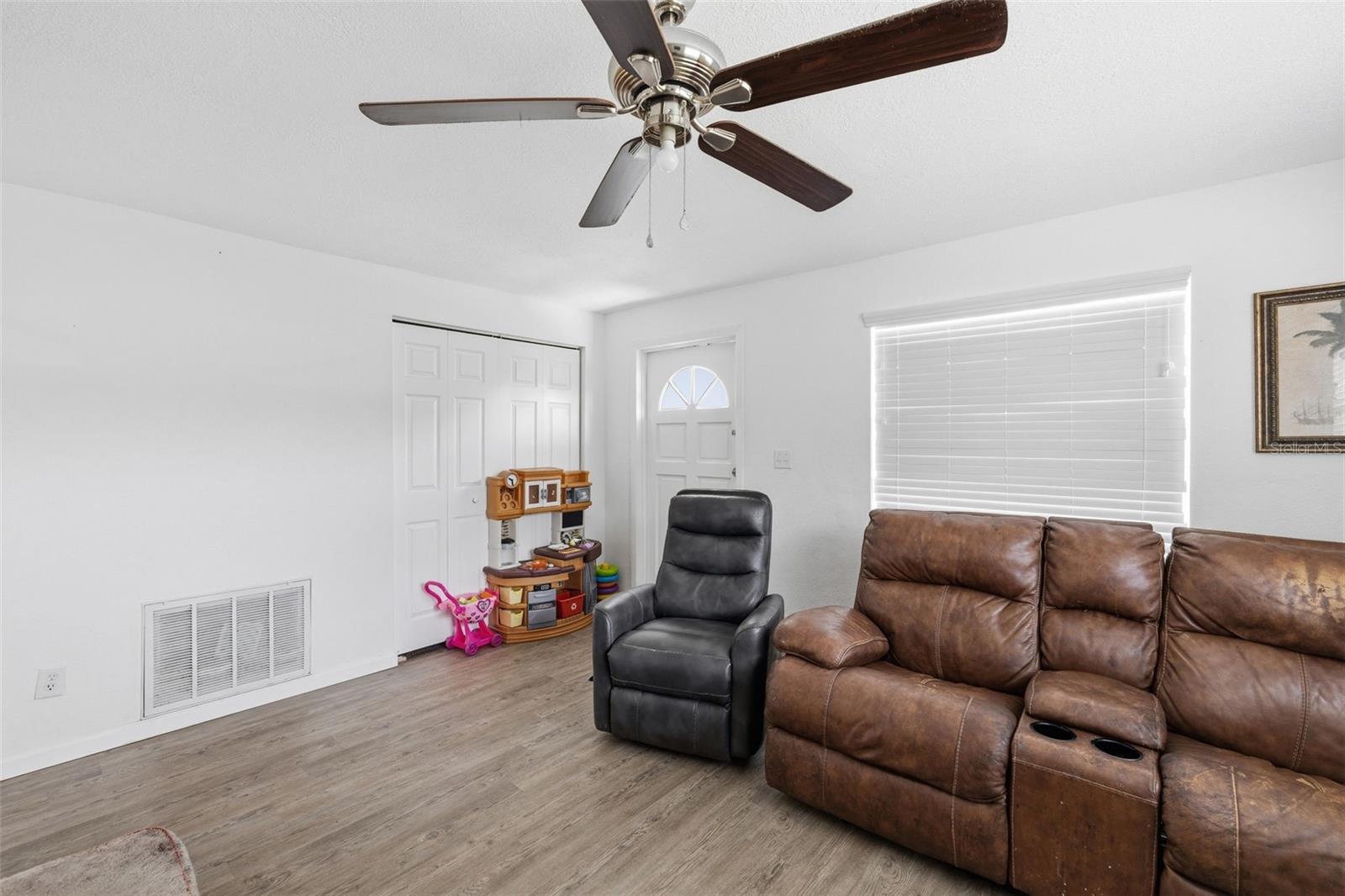 CROSS BAYOU ESTATES 2ND ADD - Residential