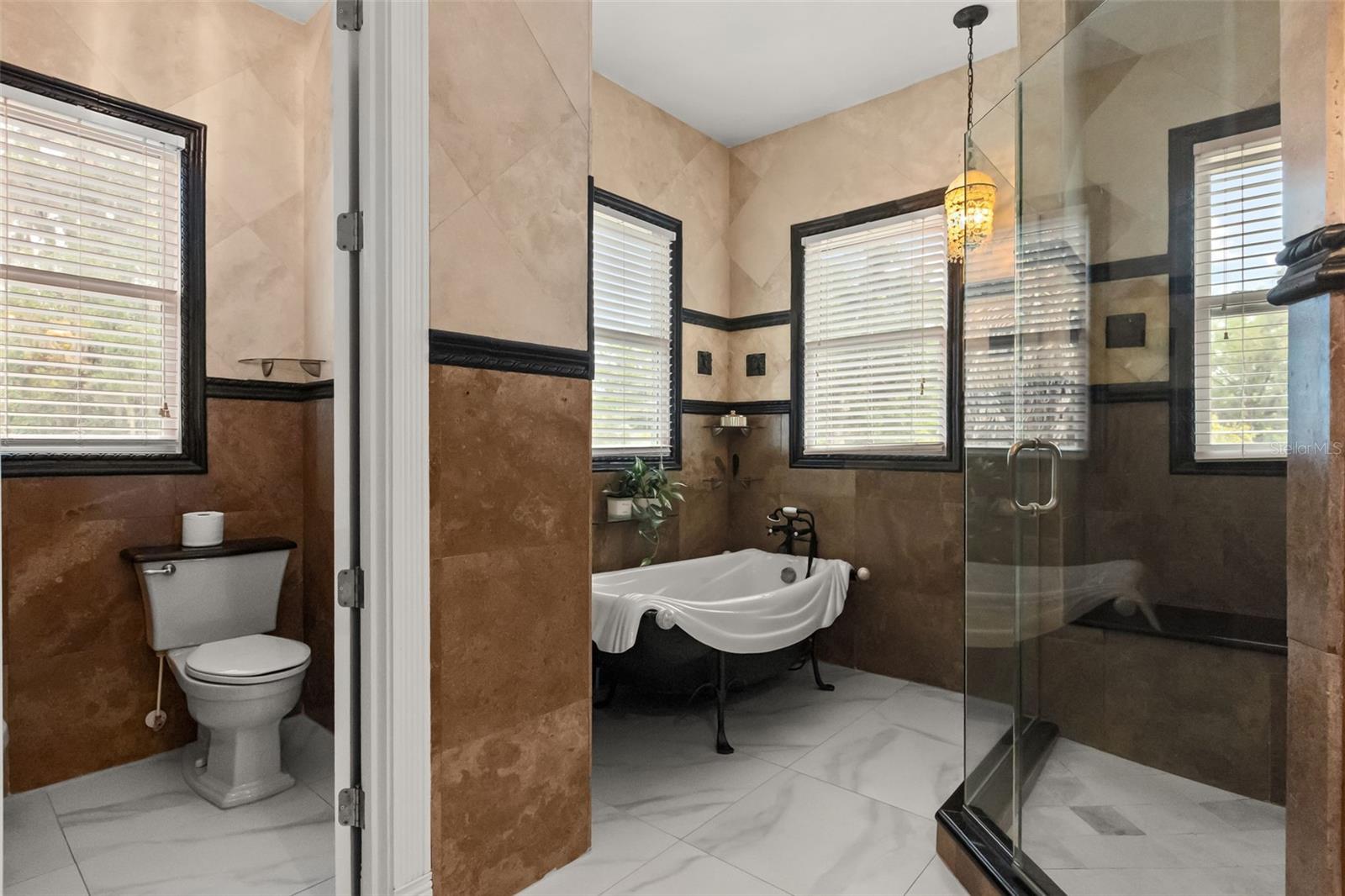 REPLAT BLK B POORS ADD - Residential