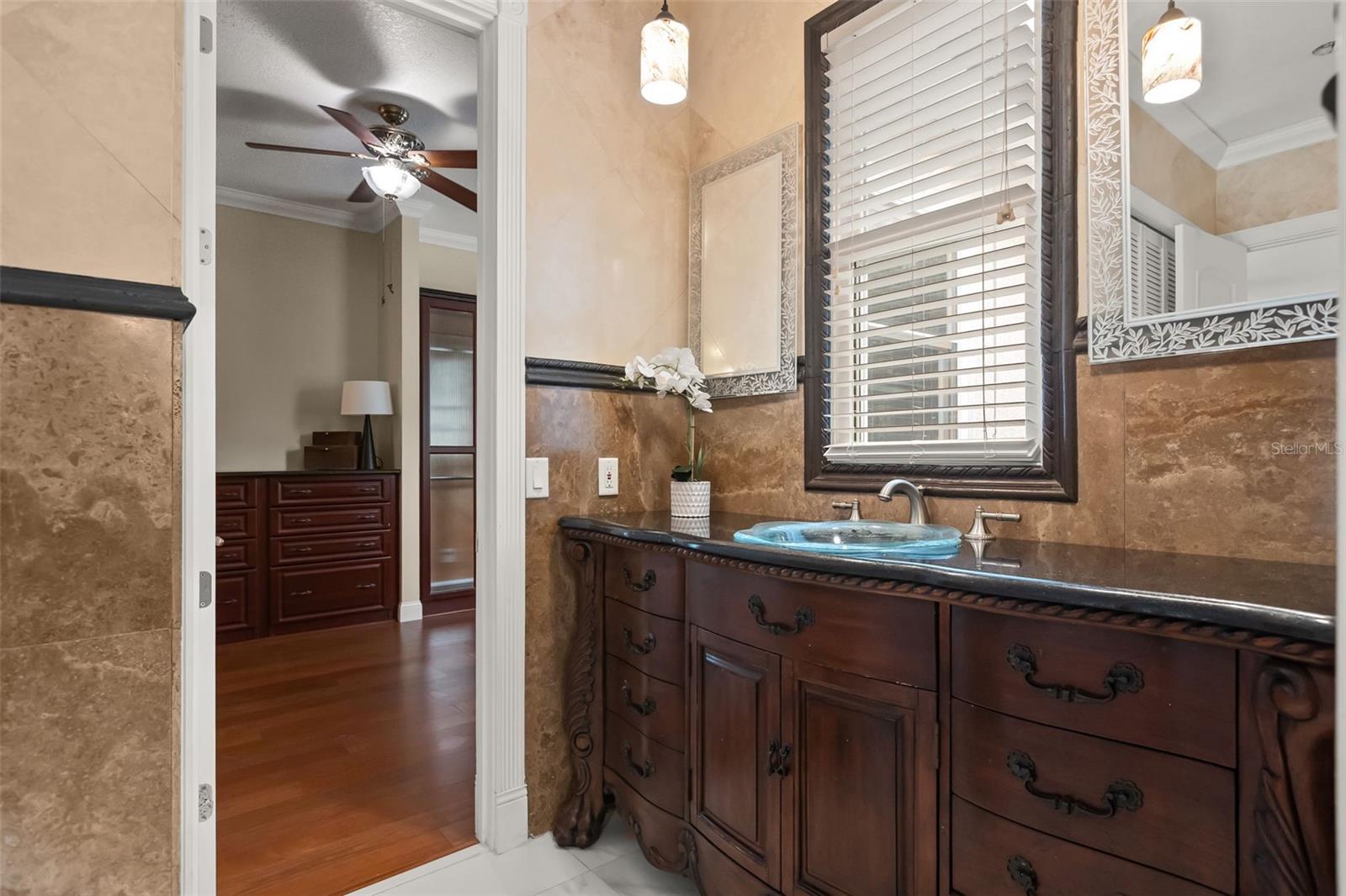 REPLAT BLK B POORS ADD - Residential