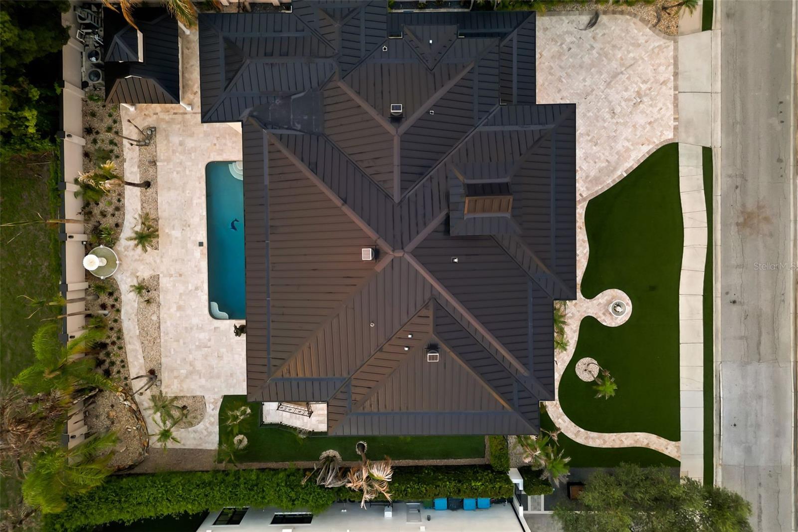 REPLAT BLK B POORS ADD - Residential