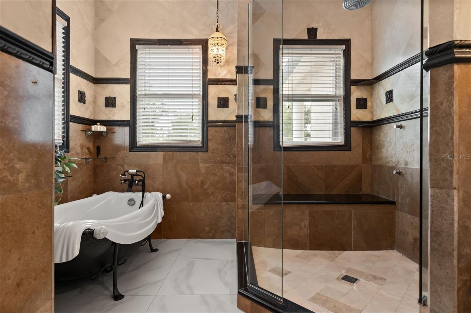 REPLAT BLK B POORS ADD - Residential