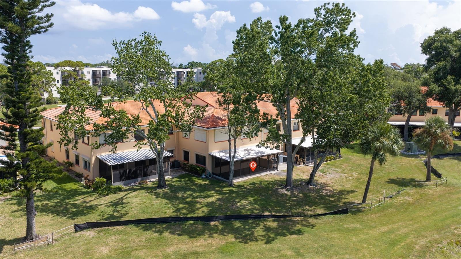FIVE TOWNS - Residential