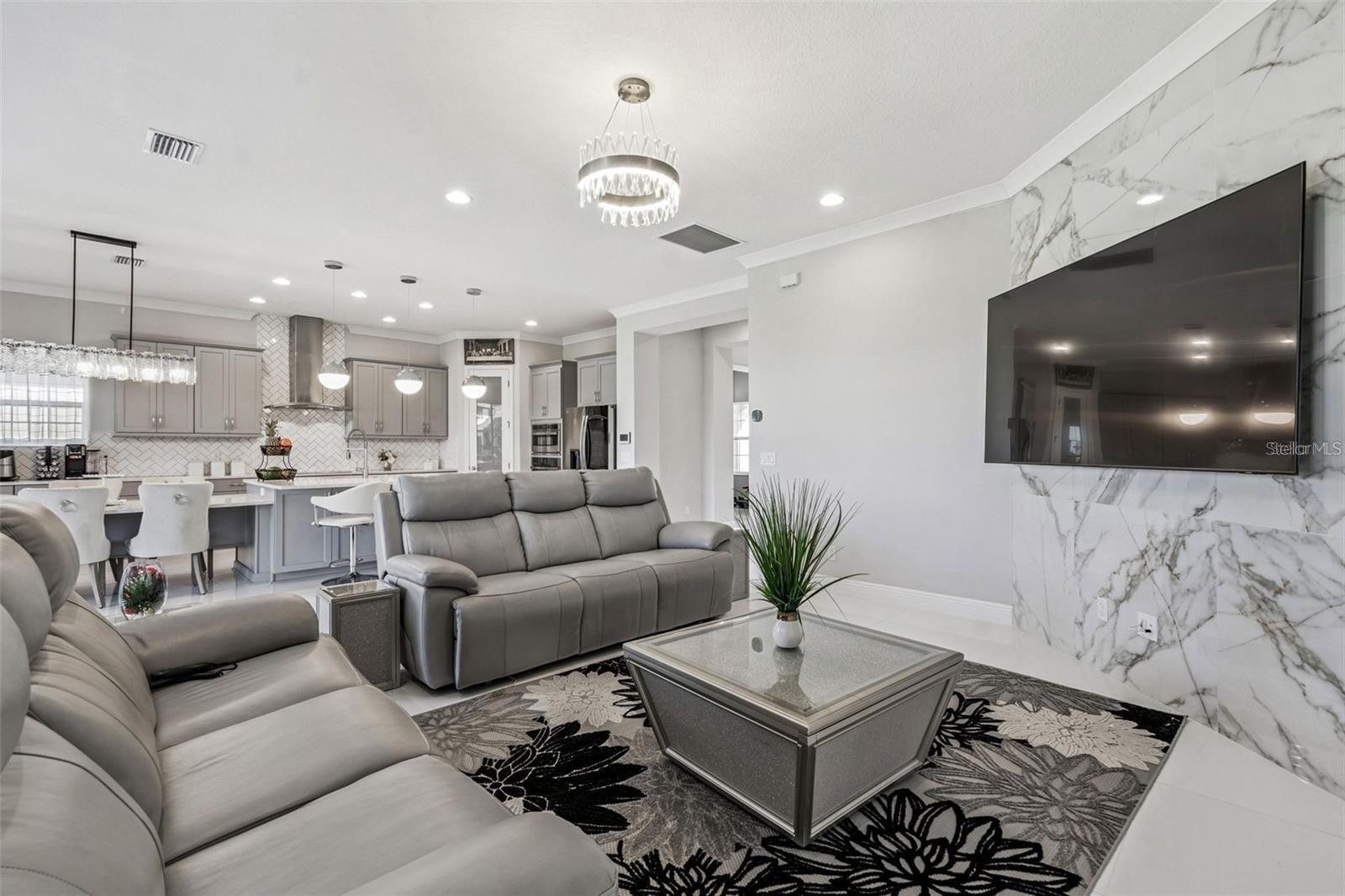 MIRADA PARCEL 2 PB 89 PG 50 BLOCK 1 LOT 1 - Residential
