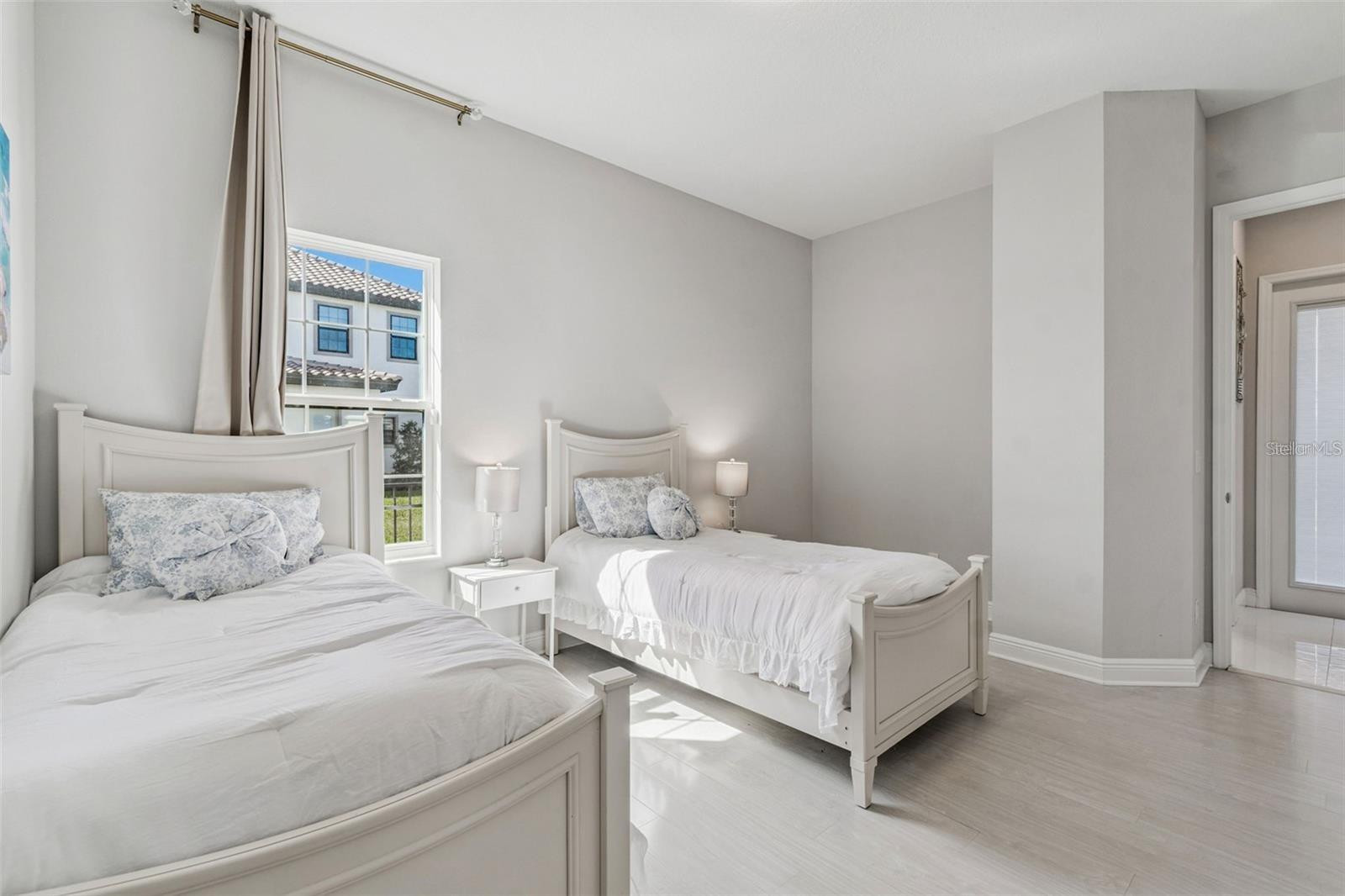MIRADA PARCEL 2 PB 89 PG 50 BLOCK 1 LOT 1 - Residential