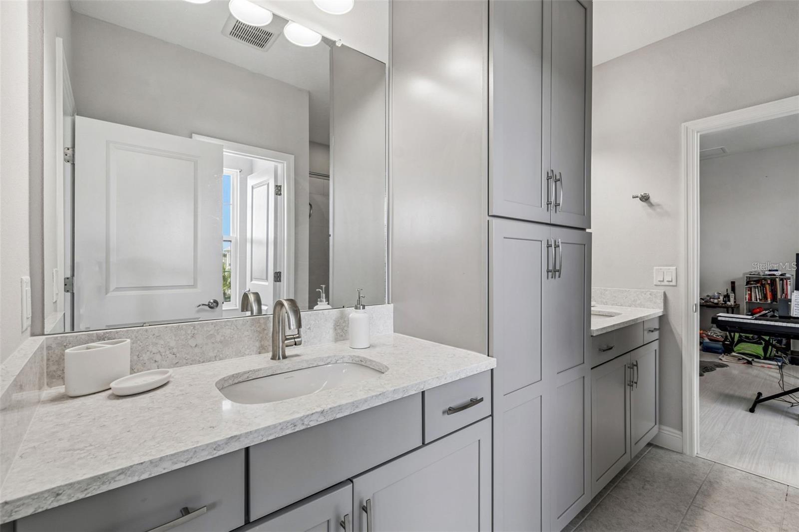 MIRADA PARCEL 2 PB 89 PG 50 BLOCK 1 LOT 1 - Residential