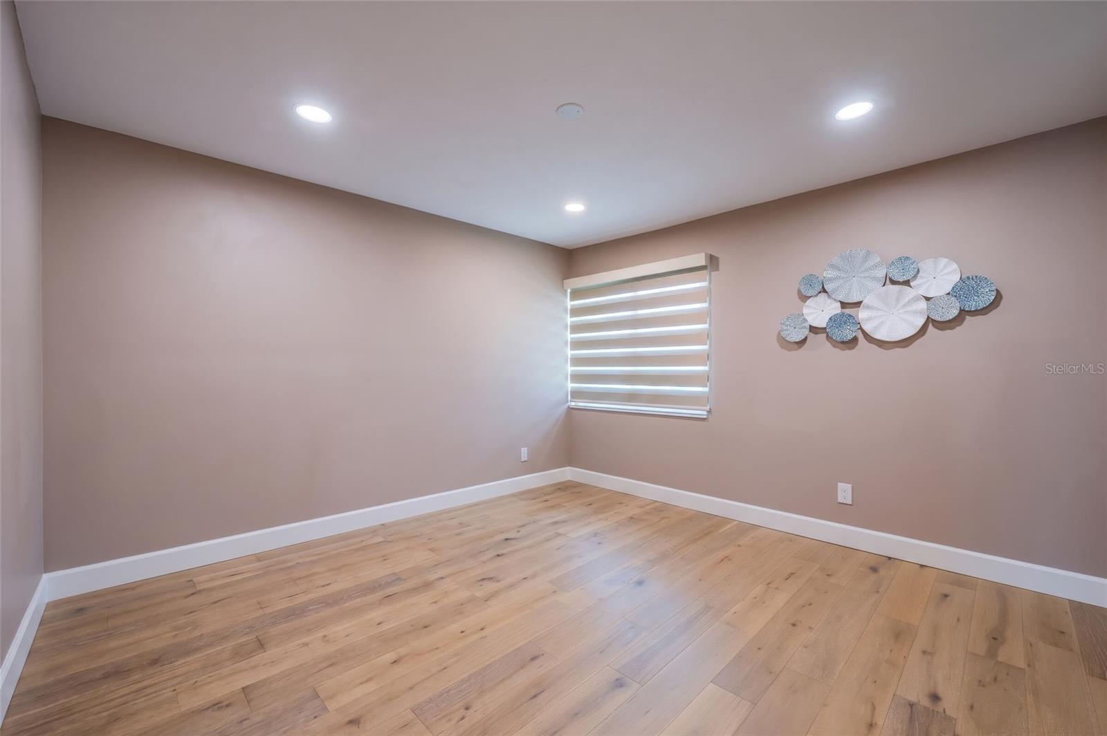 SKIFF HARBOUR TWNHS CONDO - Residential