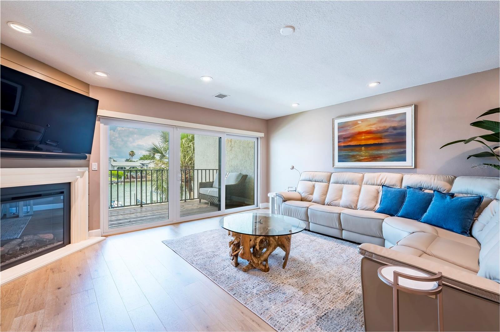 SKIFF HARBOUR TWNHS CONDO - Residential