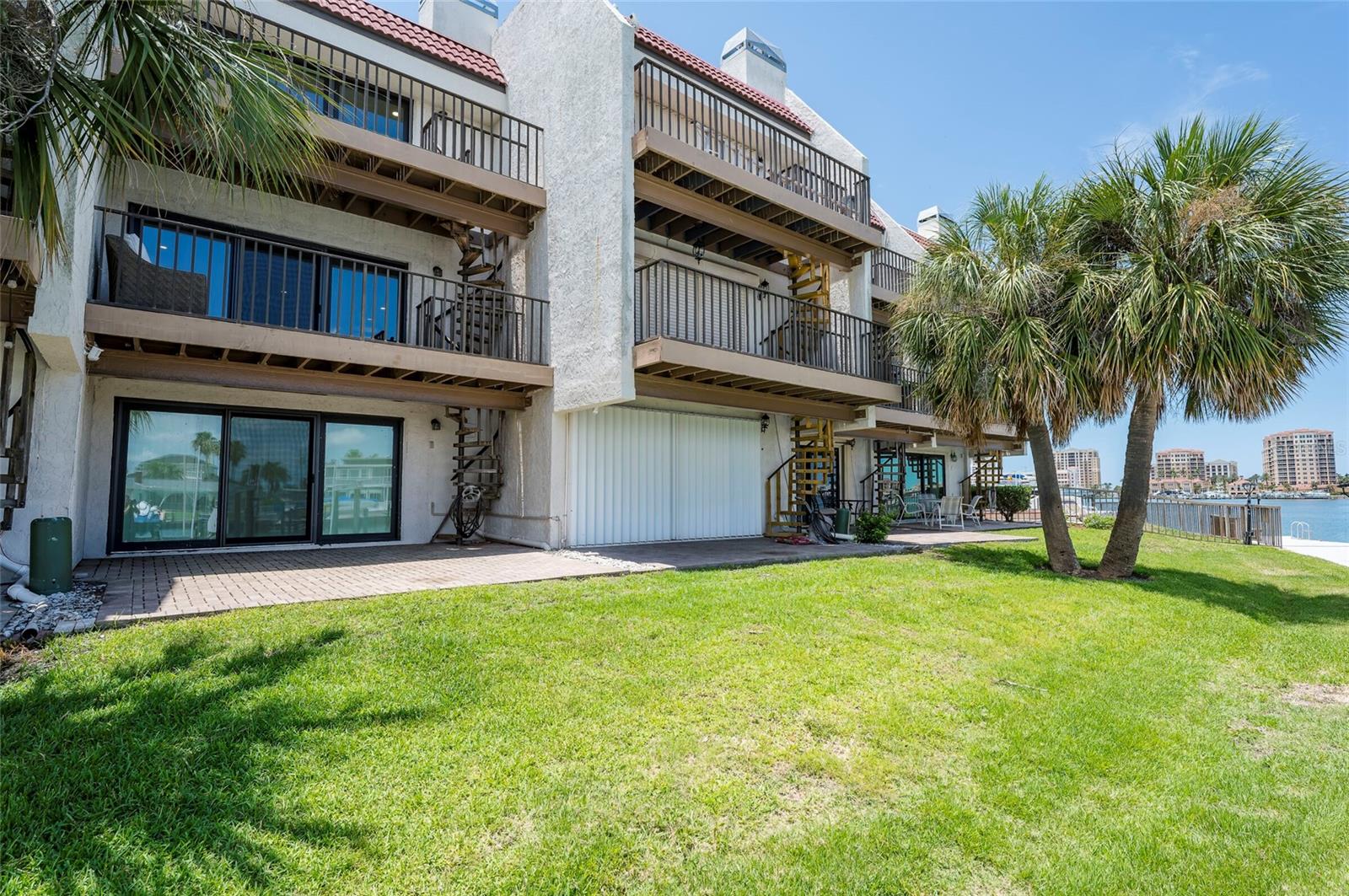 SKIFF HARBOUR TWNHS CONDO - Residential