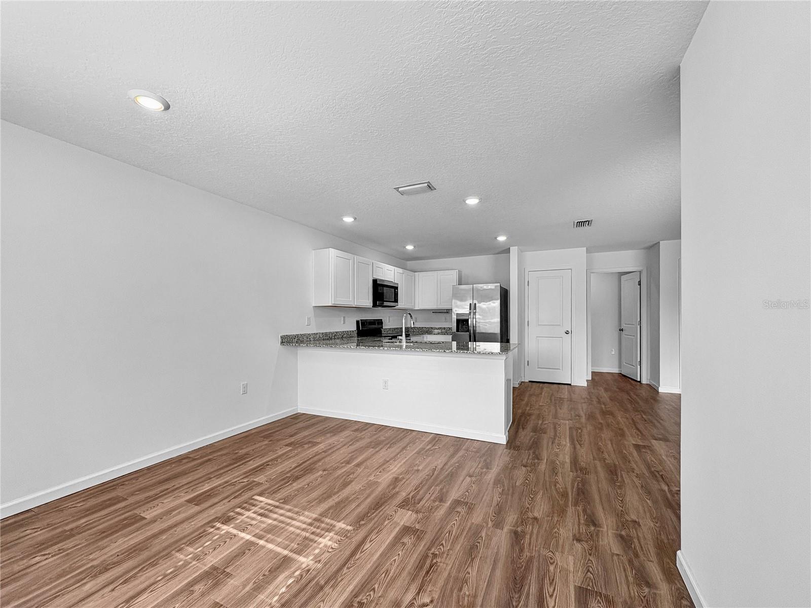 CITRUS SPGS UNIT 09 - Residential Lease
