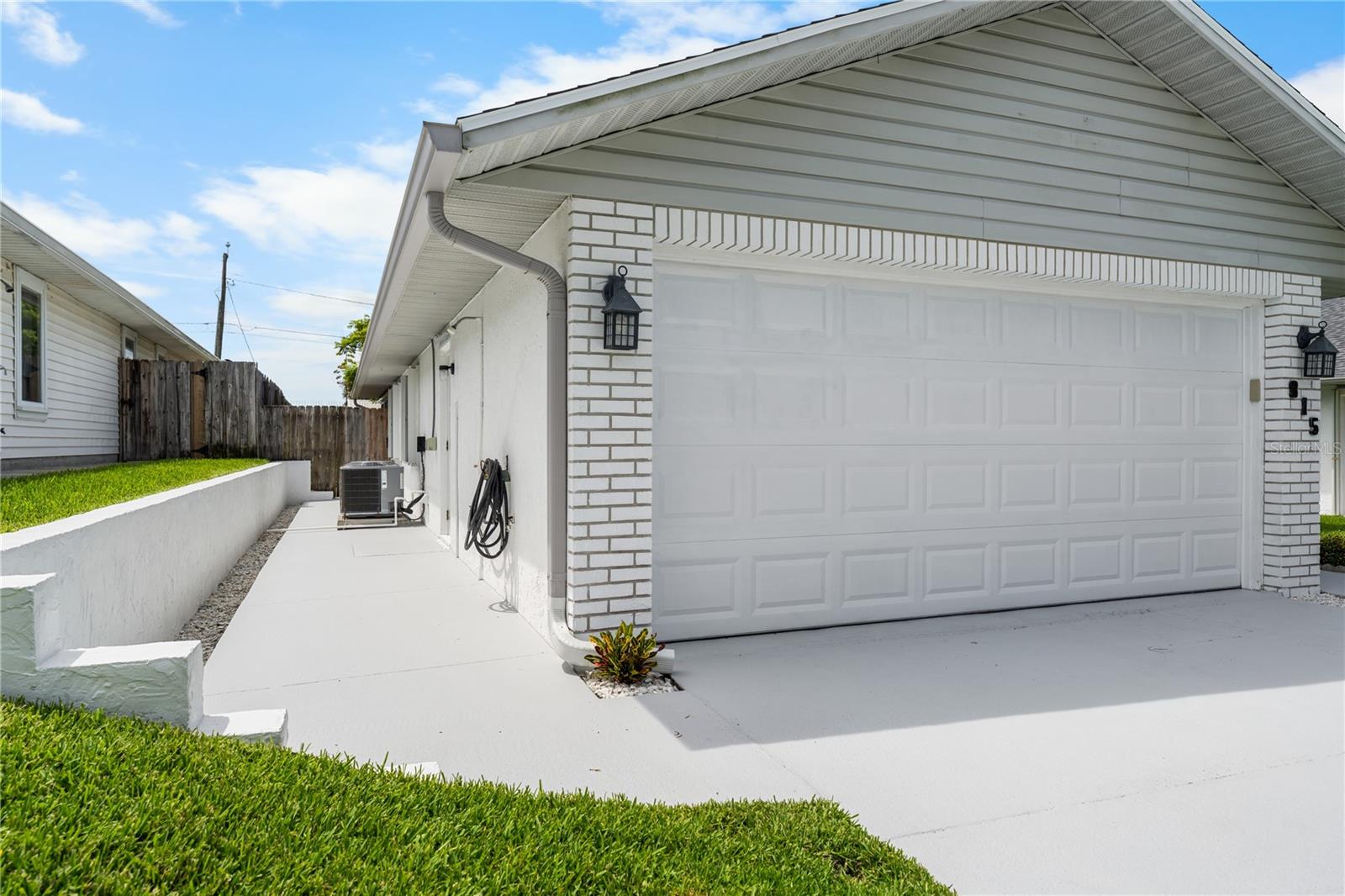 NEW SMYRNA BEACH - Residential