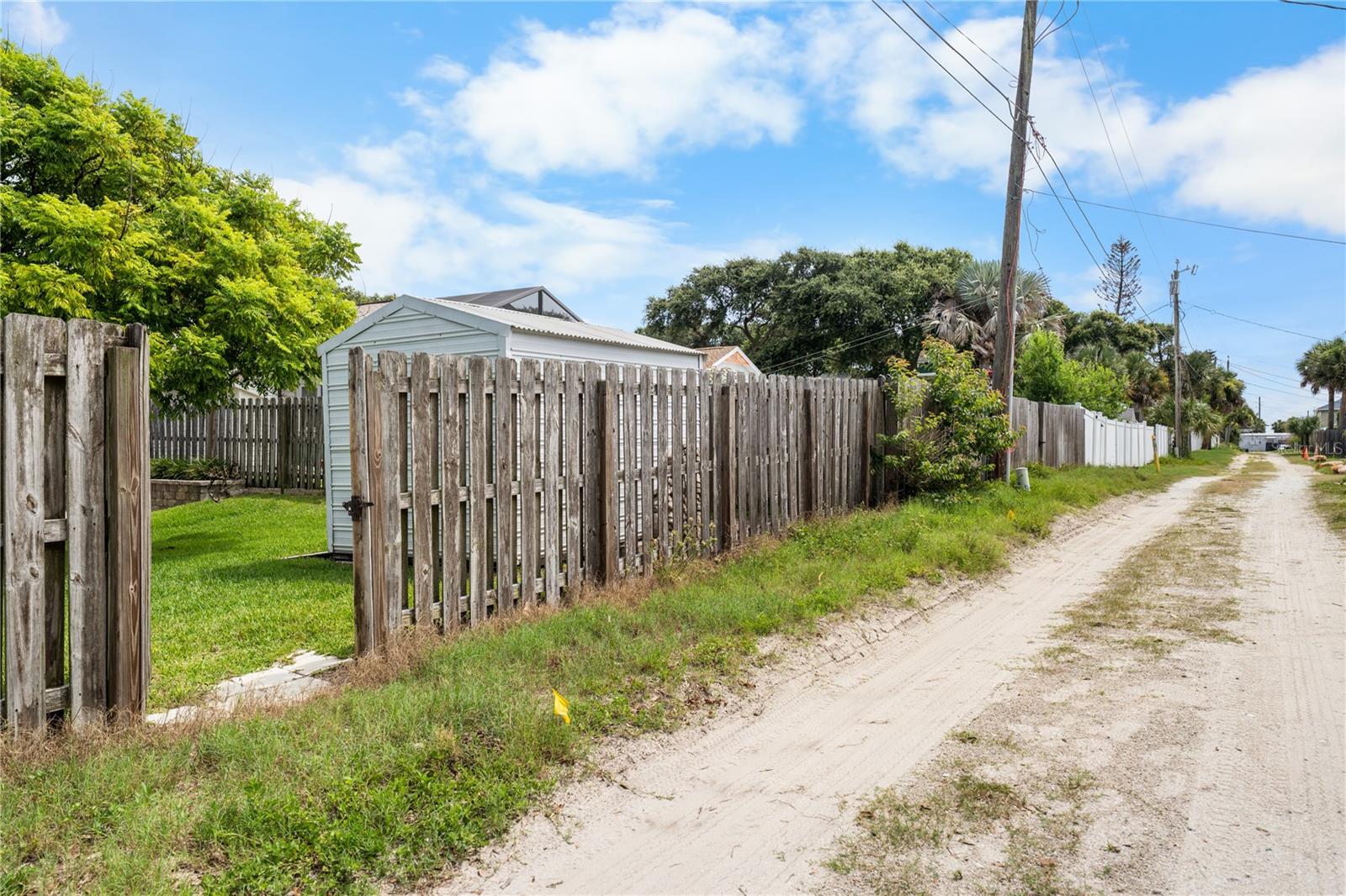 NEW SMYRNA BEACH - Residential