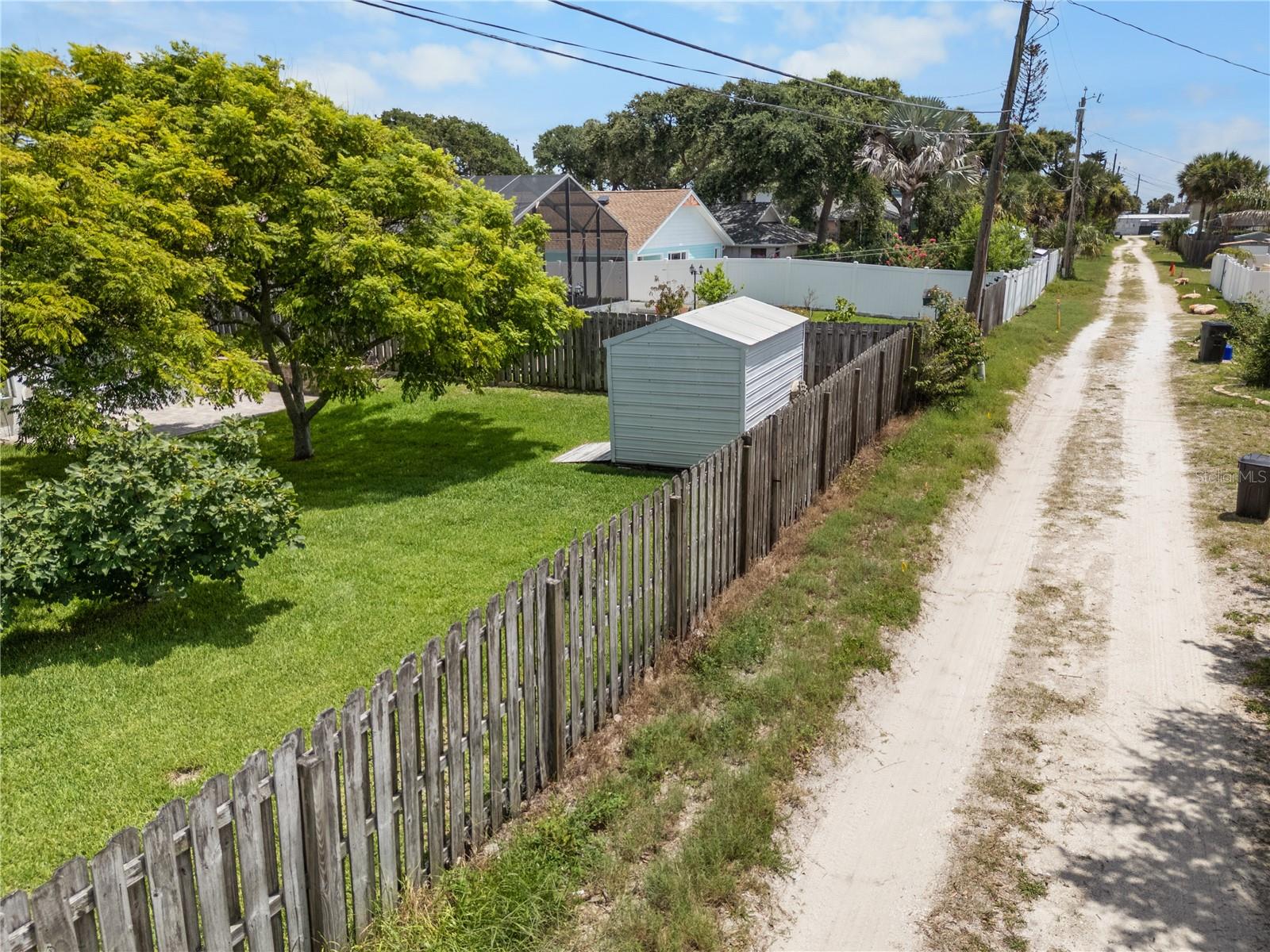 NEW SMYRNA BEACH - Residential