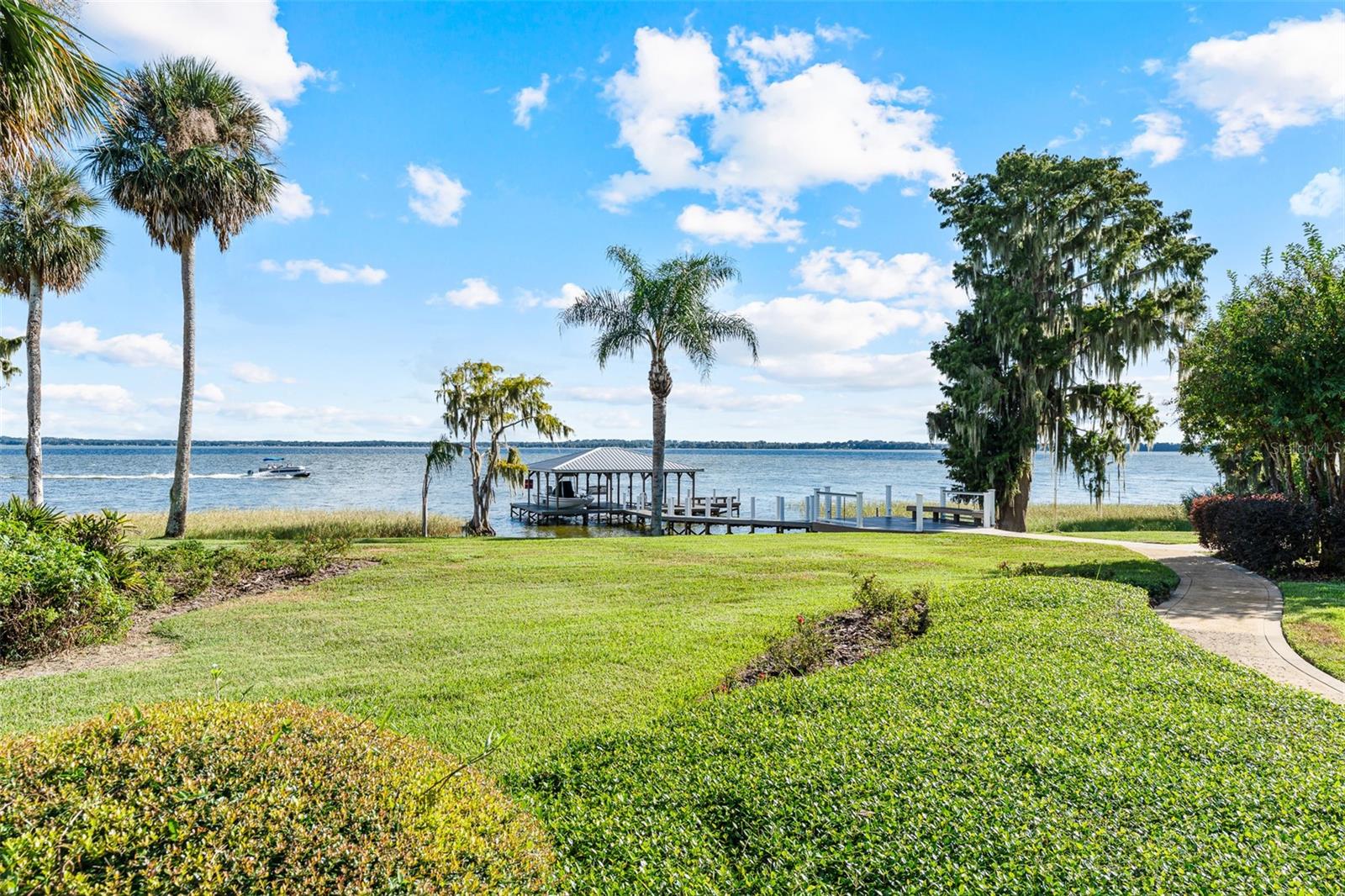 JOHNSONS MARY K & T S - Residential