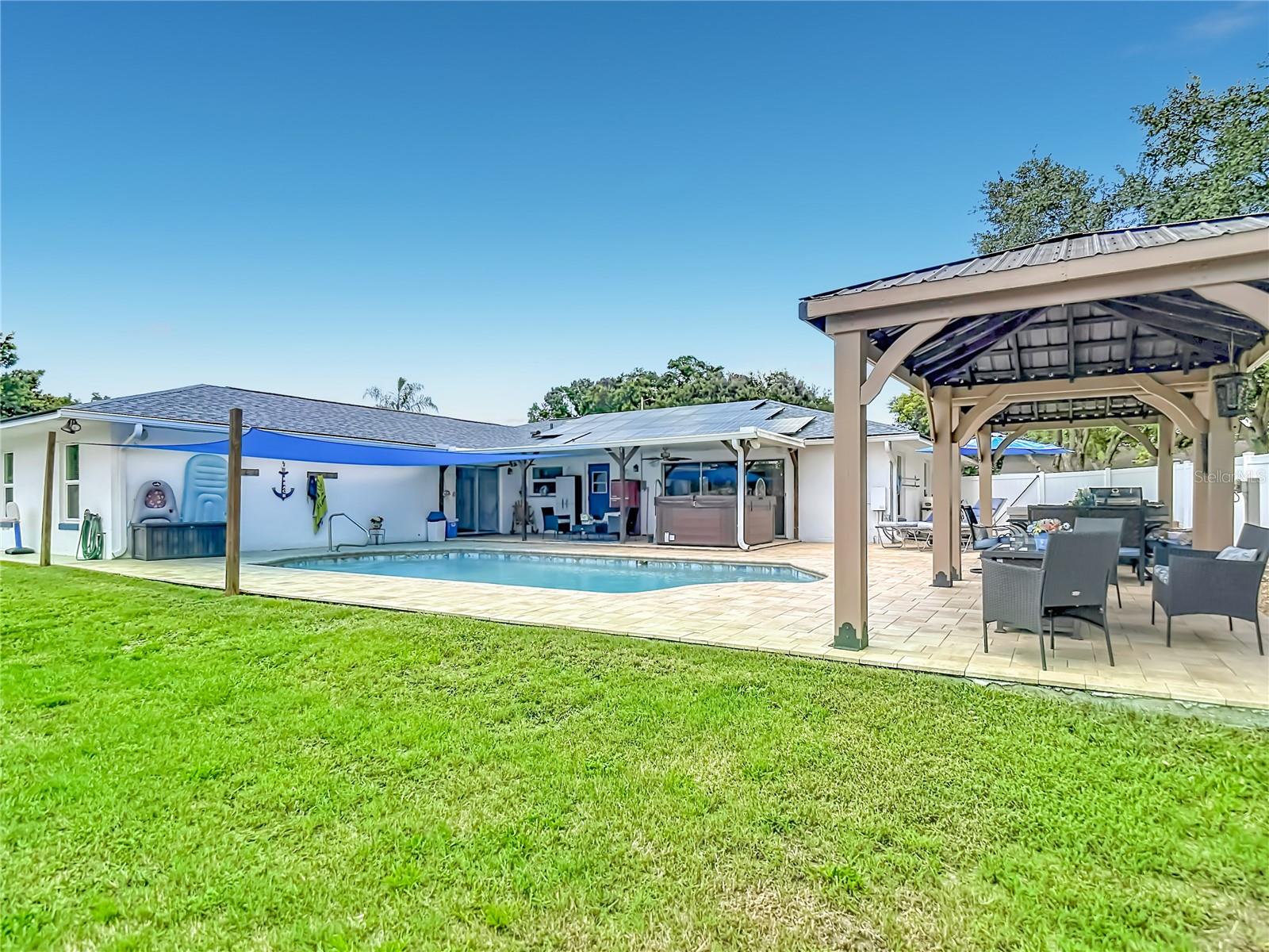 BRANDON GROVES SEC 01 - Residential