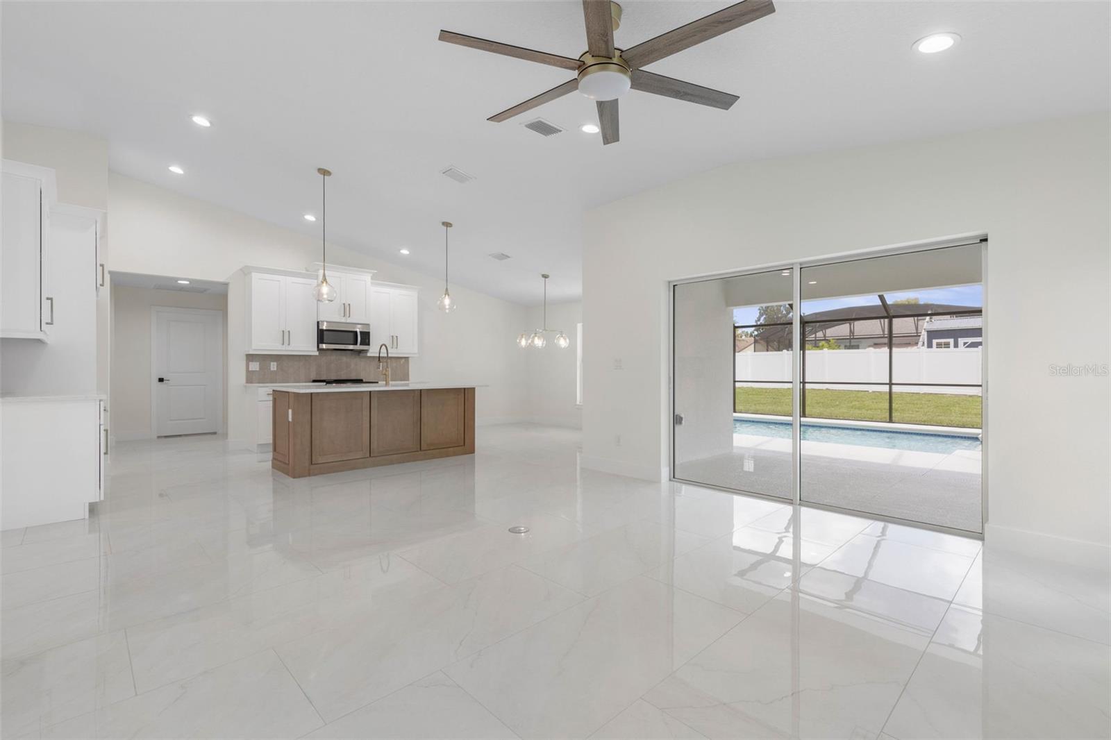 PALM HARBOR CENTER PH 01 - Residential