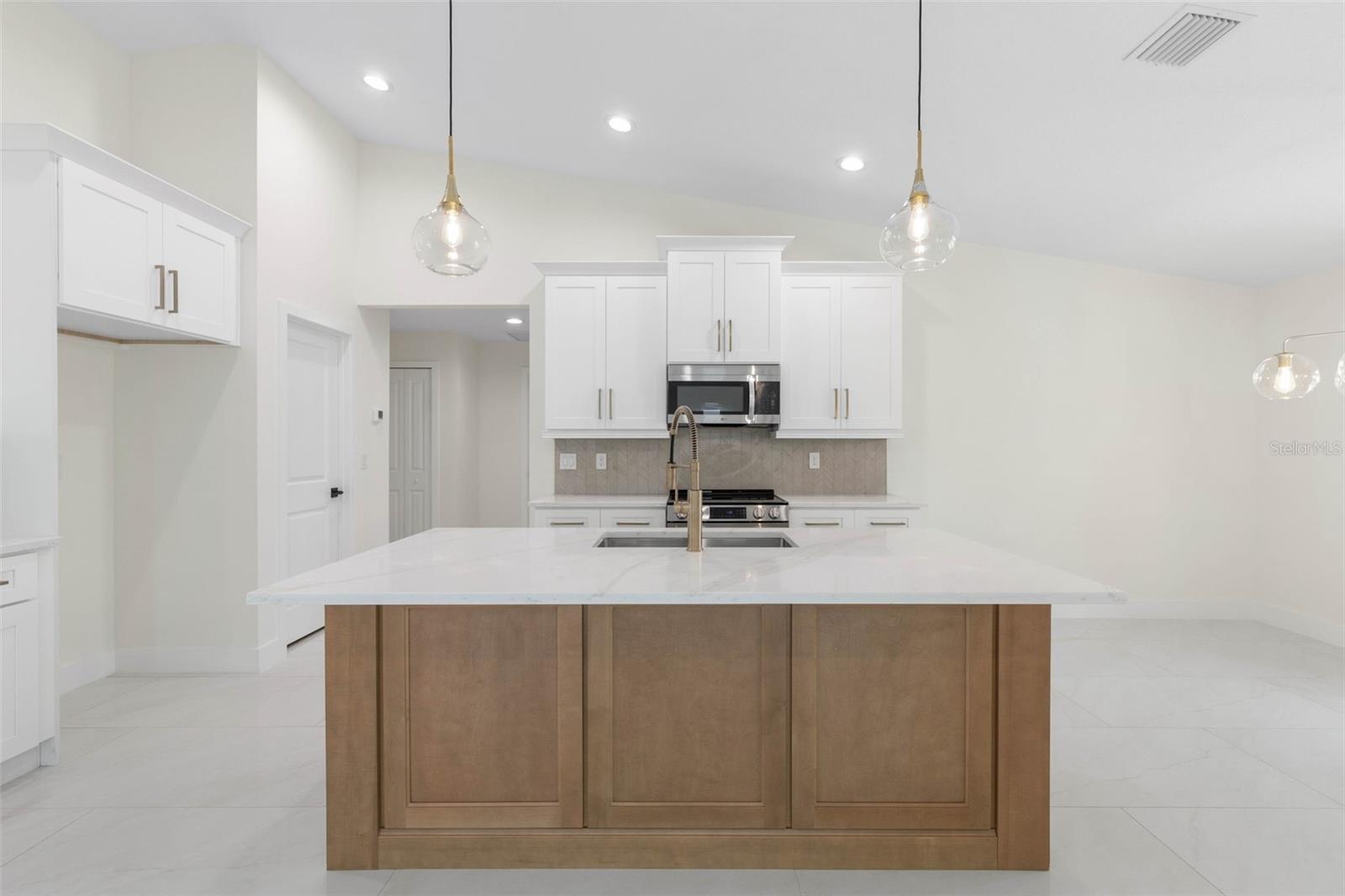 PALM HARBOR CENTER PH 01 - Residential